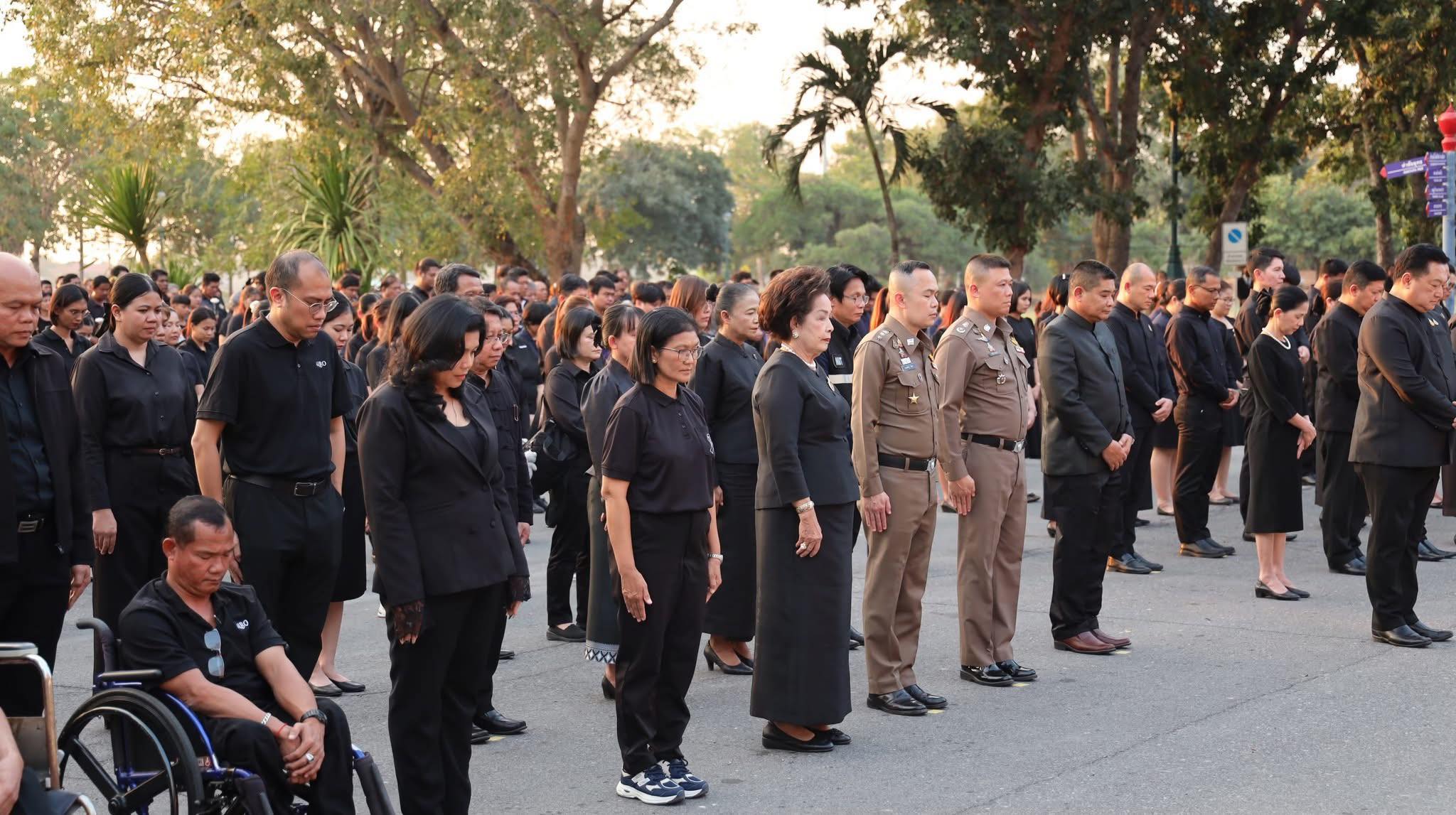 title - ปฏิรูปที่ดินจังหวัดพระนครศรีอยุธยา ร่วมกิจกรรมแสดงความอาลัย และแสดงความจงรักภักดี สมเด็จพระนางเจ้าสิริกิติ์ พระบรมราชินีนาถ พระบรมราชชนนีพันปีหลวง ภายใต้โครงการ 
