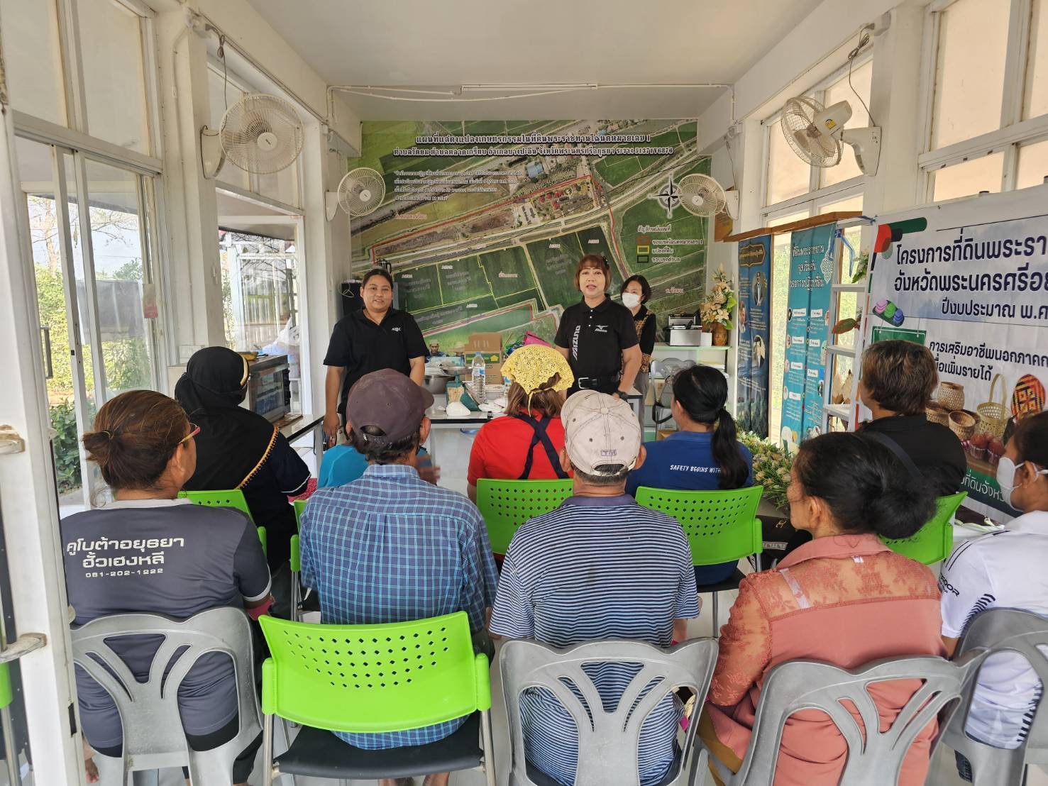 title - ส.ป.ก.พระนครศรีอยุธยา ดำเนินการจัดฝึกอบรมโครงการที่ดินพระราชทานจังหวัดพระนครศรีอยุธยา ปีงบประมาณ พ.ศ. ๒๕๖๙ หลักสูตร การเสริมอาชีพนอกภาคการเกษตรเพื่อเพิ่มรายได้ 