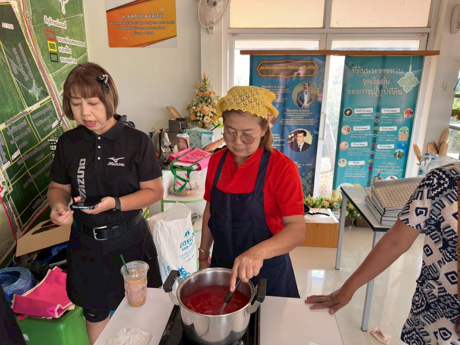 title - ส.ป.ก.พระนครศรีอยุธยา ดำเนินการจัดฝึกอบรมโครงการที่ดินพระราชทานจังหวัดพระนครศรีอยุธยา ปีงบประมาณ พ.ศ. ๒๕๖๙ หลักสูตร การเสริมอาชีพนอกภาคการเกษตรเพื่อเพิ่มรายได้ 