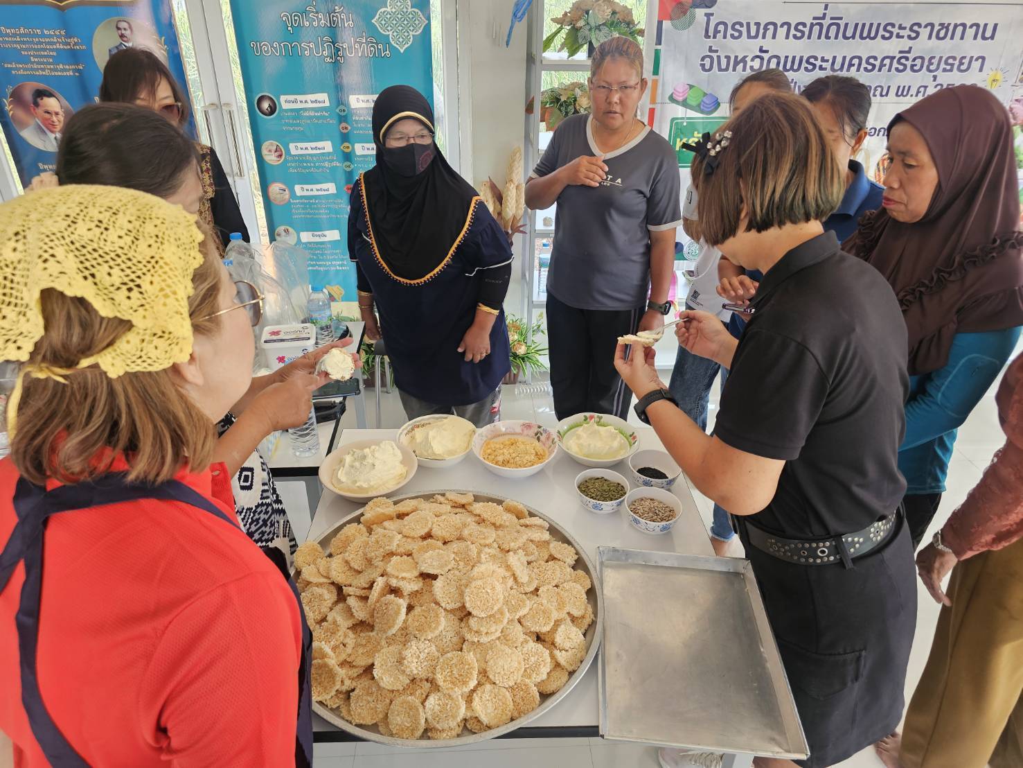 title - ส.ป.ก.พระนครศรีอยุธยา ดำเนินการจัดฝึกอบรมโครงการที่ดินพระราชทานจังหวัดพระนครศรีอยุธยา ปีงบประมาณ พ.ศ. ๒๕๖๙ หลักสูตร การเสริมอาชีพนอกภาคการเกษตรเพื่อเพิ่มรายได้ 