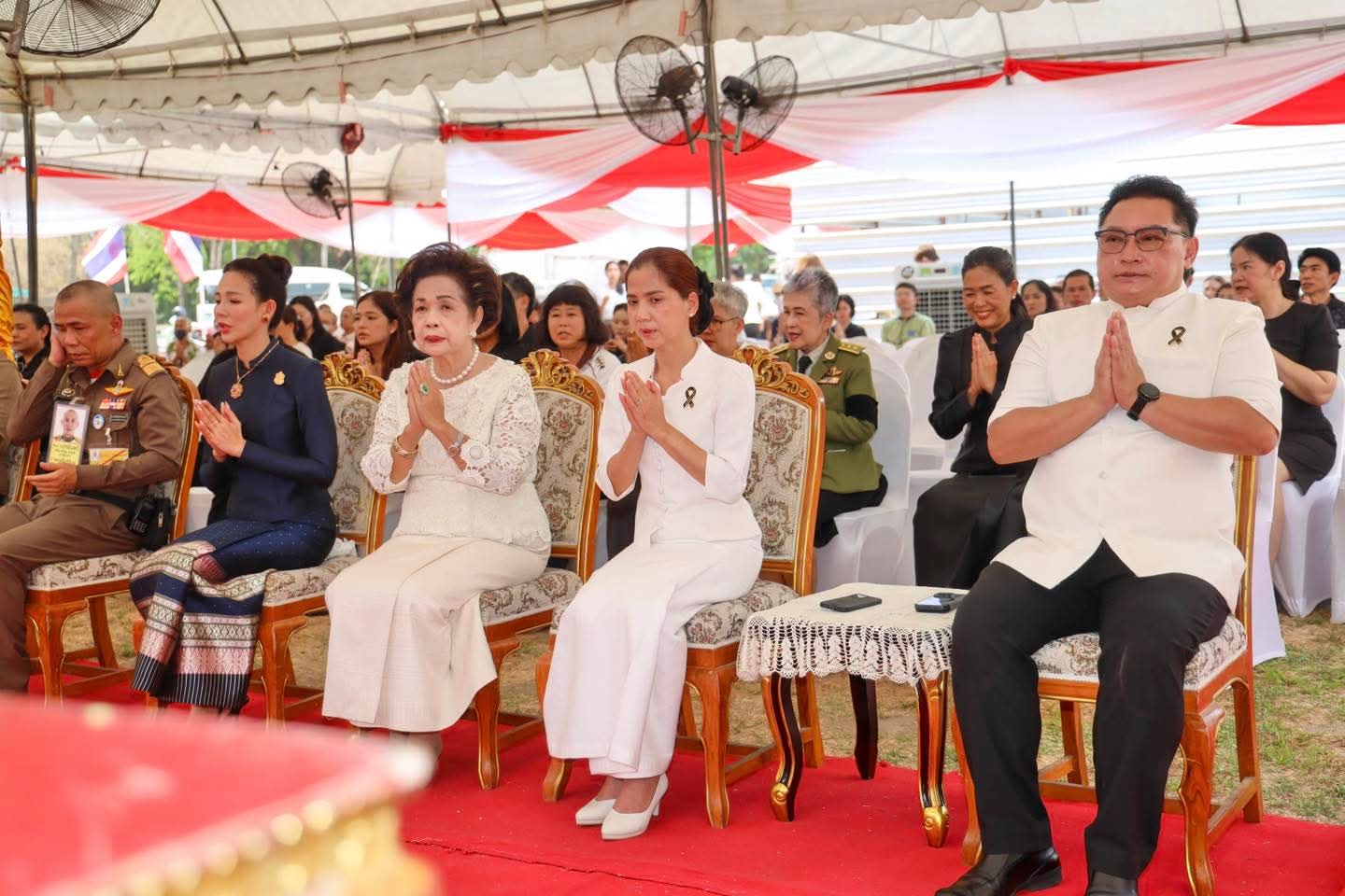 title - ส.ป.ก.พระนครศรีอยุธยา ร่วมพิธีบำเพ็ญกุศลเนื่องในวันคล้ายวันสวรรคตของพระบาทสมเด็จพระนเรศวรมหาราช ประจำปี ๒๕๖๙