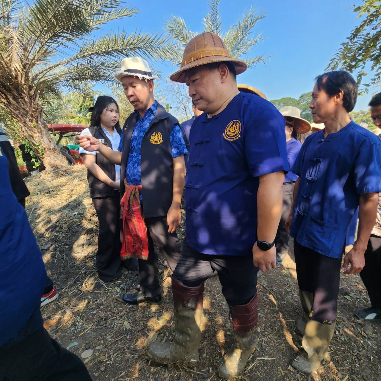 title - ส.ป.ก.พระนครศรีอยุธยา เข้าร่วมพิธีการโครงการปลูกข้าวเฉลิมพระเกียรติ พระบาทสมเด็จพระเจ้าอยู่หัวฯ เนื่องในโอกาสมหามงคลเฉลิมพระชนมพรรษา ๗๔ พรรษา ๒๘ กรกฎาคม ๒๕๖๙
