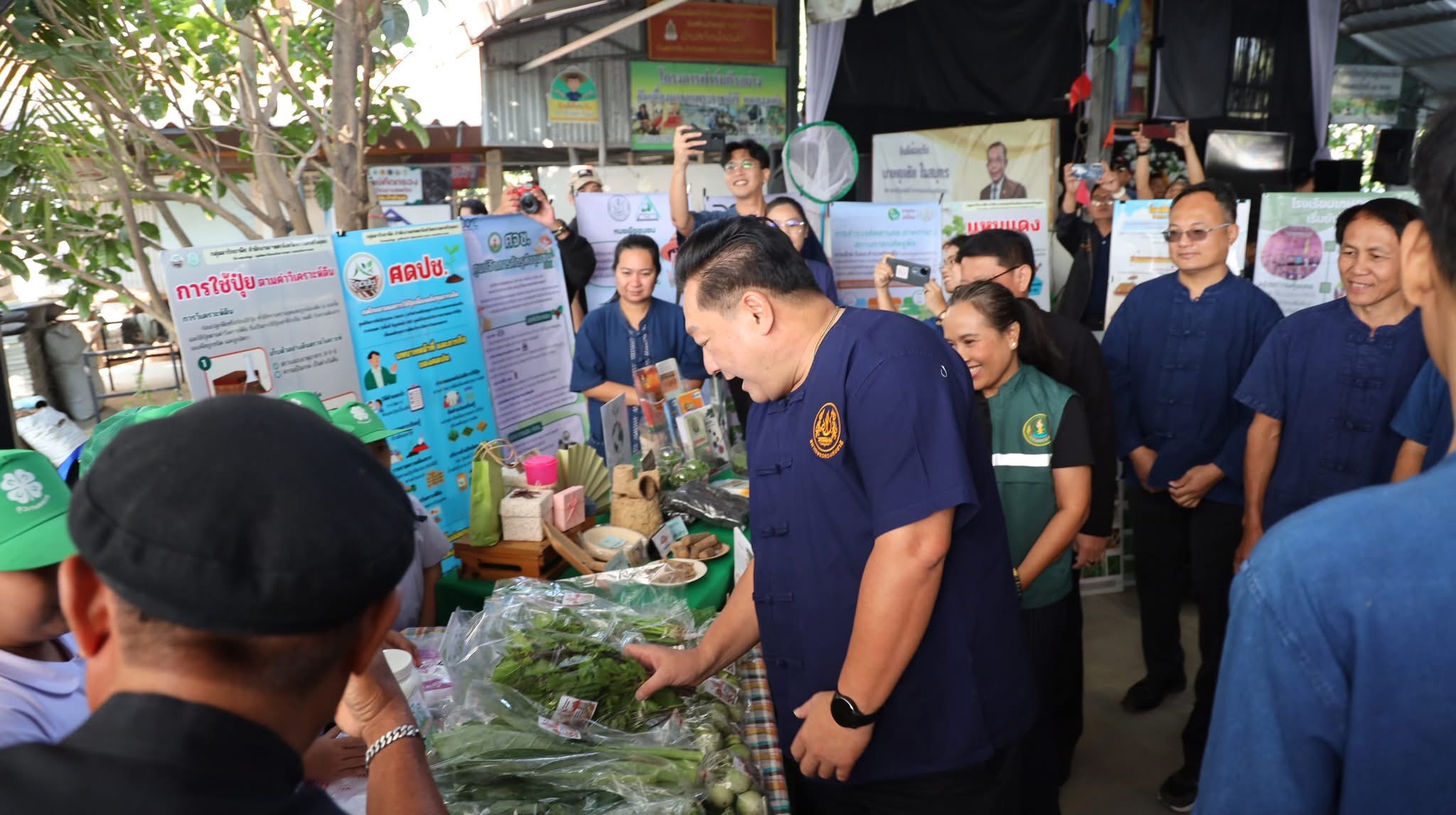title - ส.ป.ก.พระนครศรีอยุธยา เข้าร่วมพิธีการโครงการปลูกข้าวเฉลิมพระเกียรติ พระบาทสมเด็จพระเจ้าอยู่หัวฯ เนื่องในโอกาสมหามงคลเฉลิมพระชนมพรรษา ๗๔ พรรษา ๒๘ กรกฎาคม ๒๕๖๙