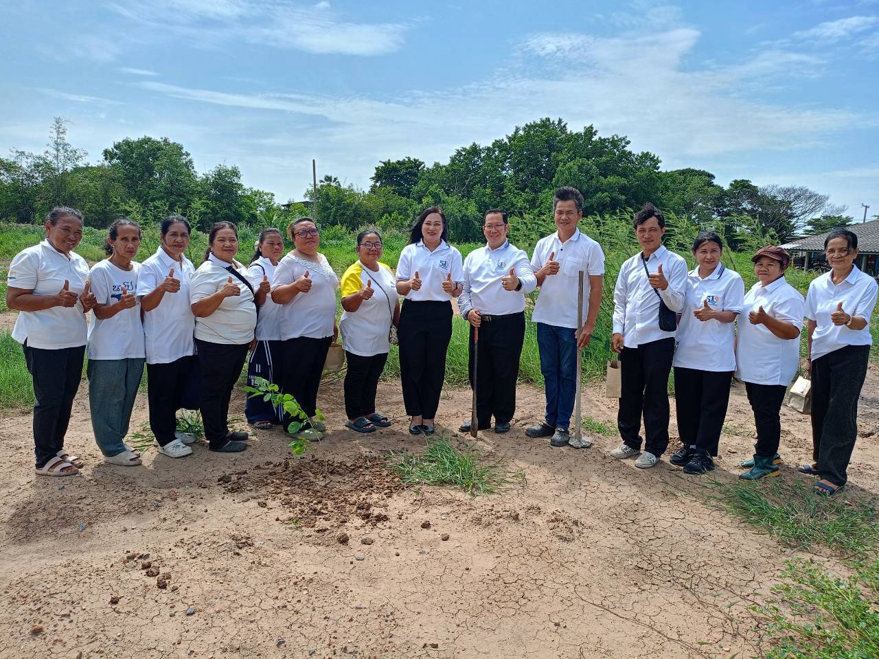 title - สำนักงานการปฏิรูปที่ดินจังหวัดพระนครศรีอยุธยา ร่วมจัดงานปลูกเพื่อเปลี่ยน เปลี่ยนเพื่อยั่งยืน เทิดไท้องค์ทศมราชา เพื่อเพิ่มพื้นที่สีเขียวในเขตปฏิรูปที่ดิน เนื่องในโอกาสวันเฉลิมพระชนมพรรษาพระบาทสมเด็จพระเจ้าอยู่หัว ๒๘ กรกฎาคม ๒๕๖๙ 