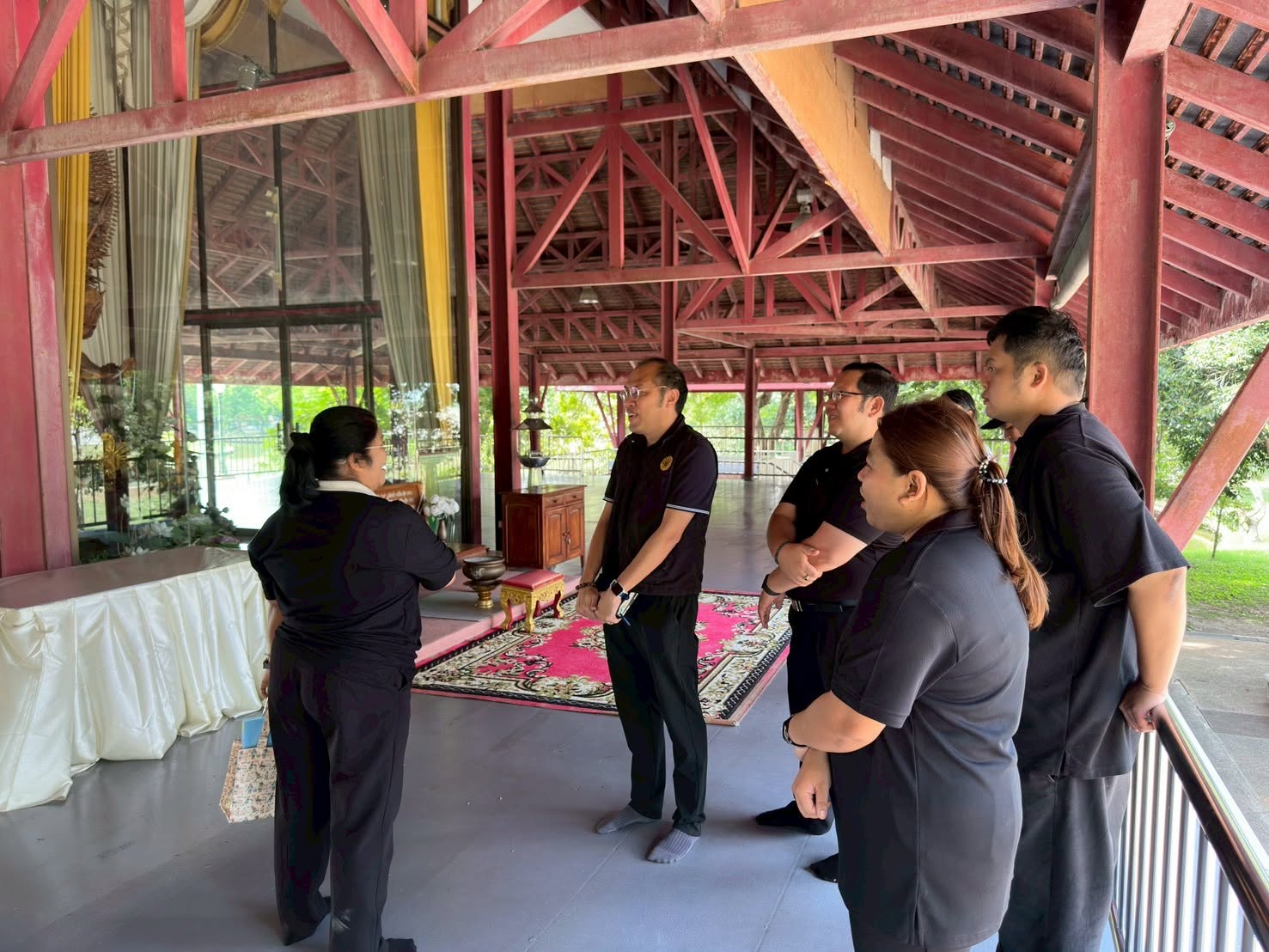 title - ส.ป.ก.พระนครศรีอยุธยา ร่วมกับเจ้าหน้าที่พิพิธภัณฑสถานแห่งชาติ เจ้าสามพระยา และเจ้าหน้าที่กลุ่มวิทยาศาสตร์เพื่อการอนุรักษ์ สำนักพิพิธภัณฑสถานแห่งชาติ กรมศิลปากร ดำเนินการตรวจสอบและประเมินความเสียหายพระโพธิสัตว์กวนอิมพันพระหัตถ์ เพื่อบูรณะซ่อมแซมพระโพธิสัตว์กวนอิมพันพระหัตถ์ ให้กลับสู่สภาพเดิม