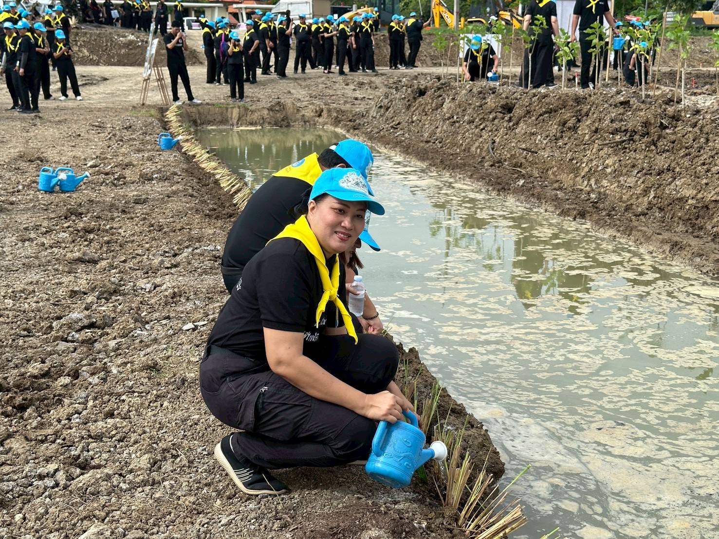 title -  ปฏิรูปที่ดินจังหวัดพระนครศรีอยุธยา พร้อมด้วยข้าราชการ และเจ้าหน้าที่สำนักงานการปฏิรูปที่ดินจังหวัดพระนครศรีอยุธยา ร่วมโครงการจิตอาสาพัฒนาด้านการเกษตร กระทรวงเกษตรและสหกรณ์ เพื่อเฉลิมพระเกียรติสมเด็จพระนางเจ้าสุทิดา พัชรสุธาพิมลลักษณ พระบรมราชินี เนื่องในโอกาสพระราชพิธีมหามงคลเฉลิมพระชนมพรรษา ๔ รอบ 