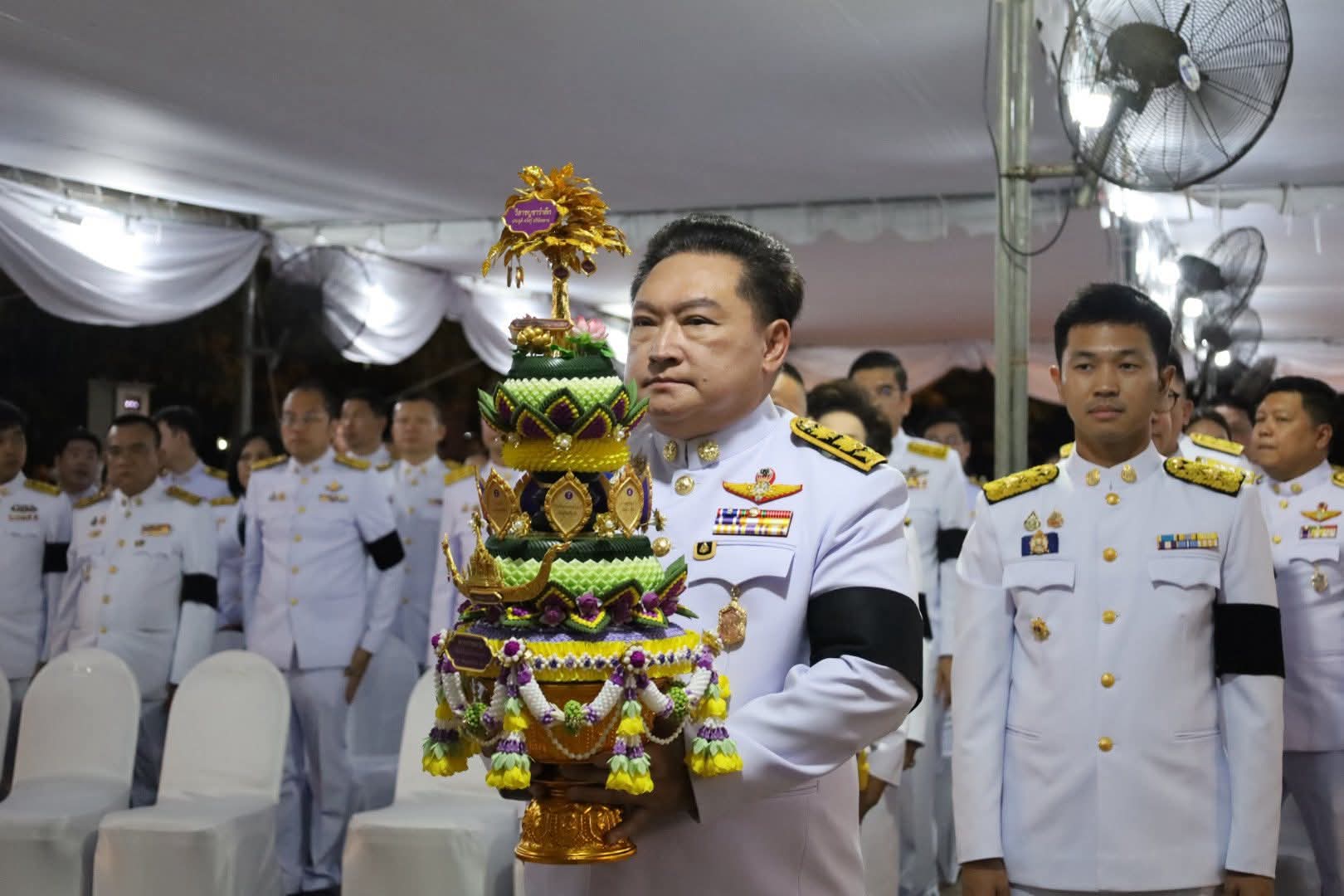 title - ปฏิรูปที่ดินจังหวัดพระนครศรีอยุธยา ร่วมพิธีเชิญพุ่มดอกบัวประดิษฐ์ไปถวายสักการะพระศรีมหาโพธิทศมราชบพิตร ในวันวิสาขบูชา ประจำปี ๒๕๖๙