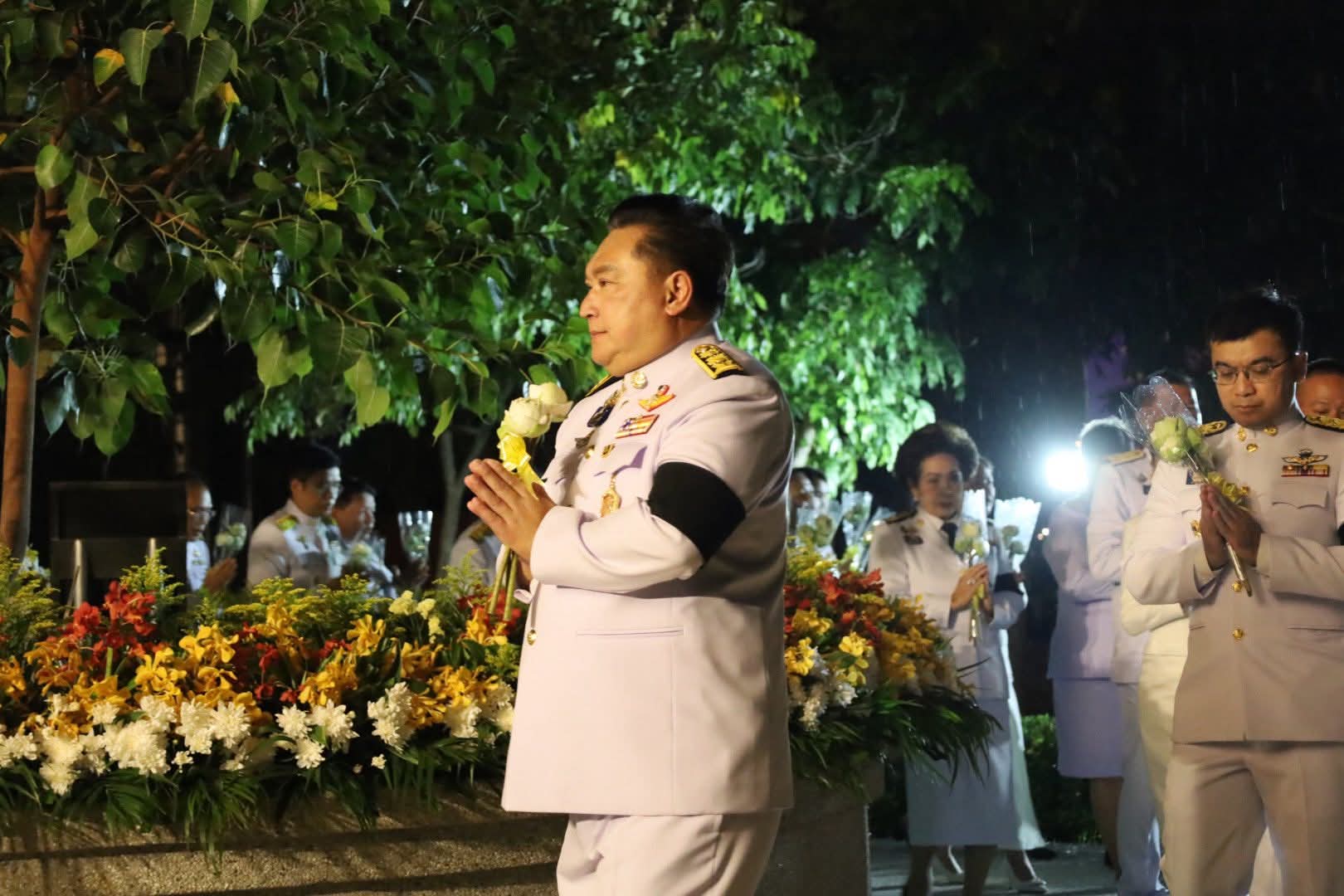 title - ปฏิรูปที่ดินจังหวัดพระนครศรีอยุธยา ร่วมพิธีเชิญพุ่มดอกบัวประดิษฐ์ไปถวายสักการะพระศรีมหาโพธิทศมราชบพิตร ในวันวิสาขบูชา ประจำปี ๒๕๖๙