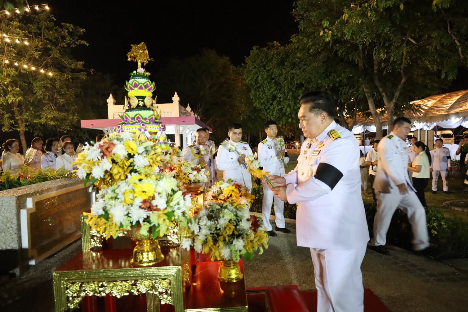 title - ปฏิรูปที่ดินจังหวัดพระนครศรีอยุธยา ร่วมพิธีเชิญพุ่มดอกบัวประดิษฐ์ไปถวายสักการะพระศรีมหาโพธิทศมราชบพิตร ในวันวิสาขบูชา ประจำปี ๒๕๖๙