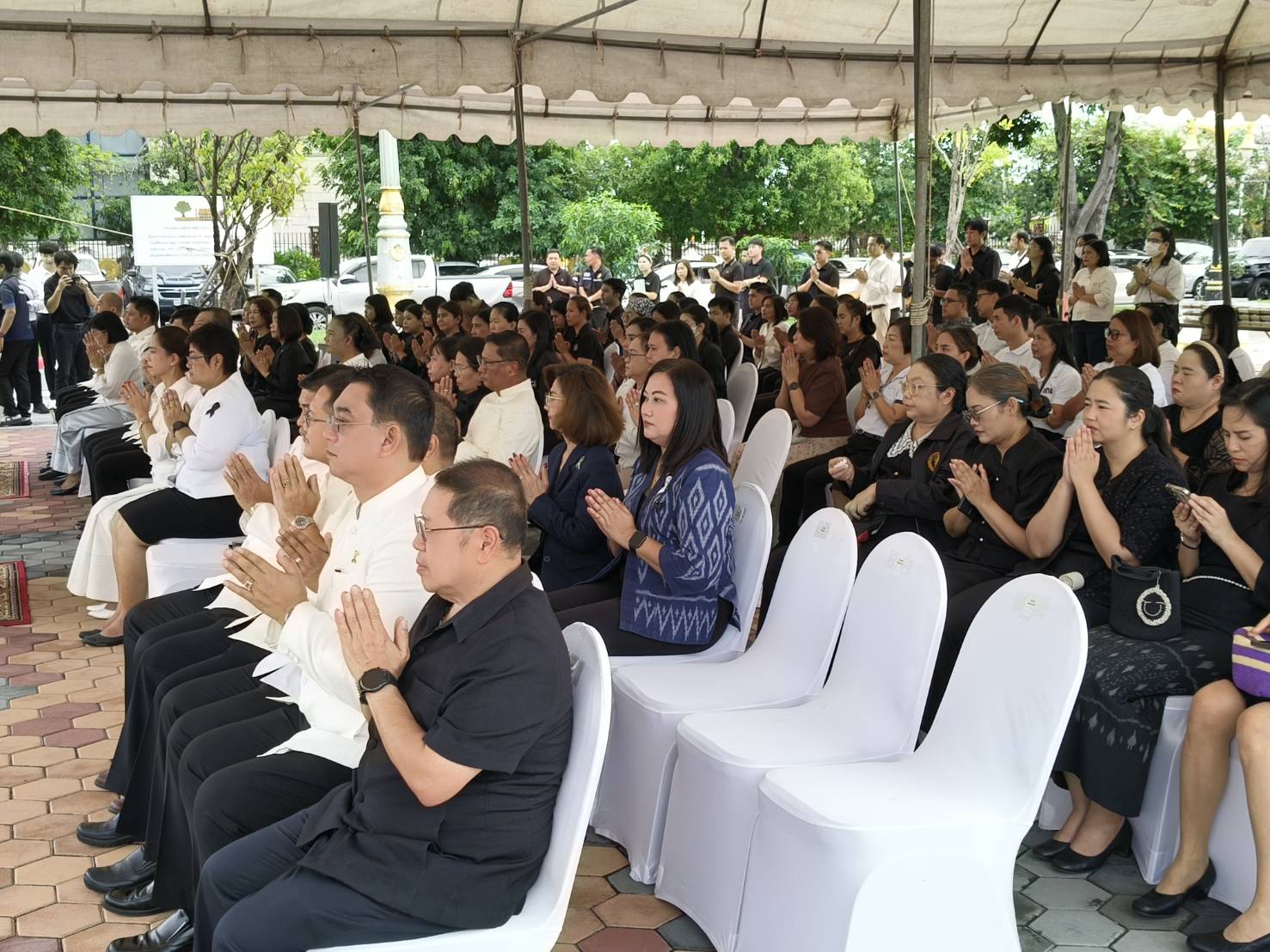 title - นางสาวอมรรัตน์ แขวงโสภา ปฏิรูปที่ดินจังหวัดพระนครศรีอยุธยา เข้าร่วมพิธีบวงสรวงศาลพระภูมิเพื่อบูรณะจัดสร้างศาลพระภูมิประจำศาลากลางจังหวัดพระนครศรีอยุธยา 