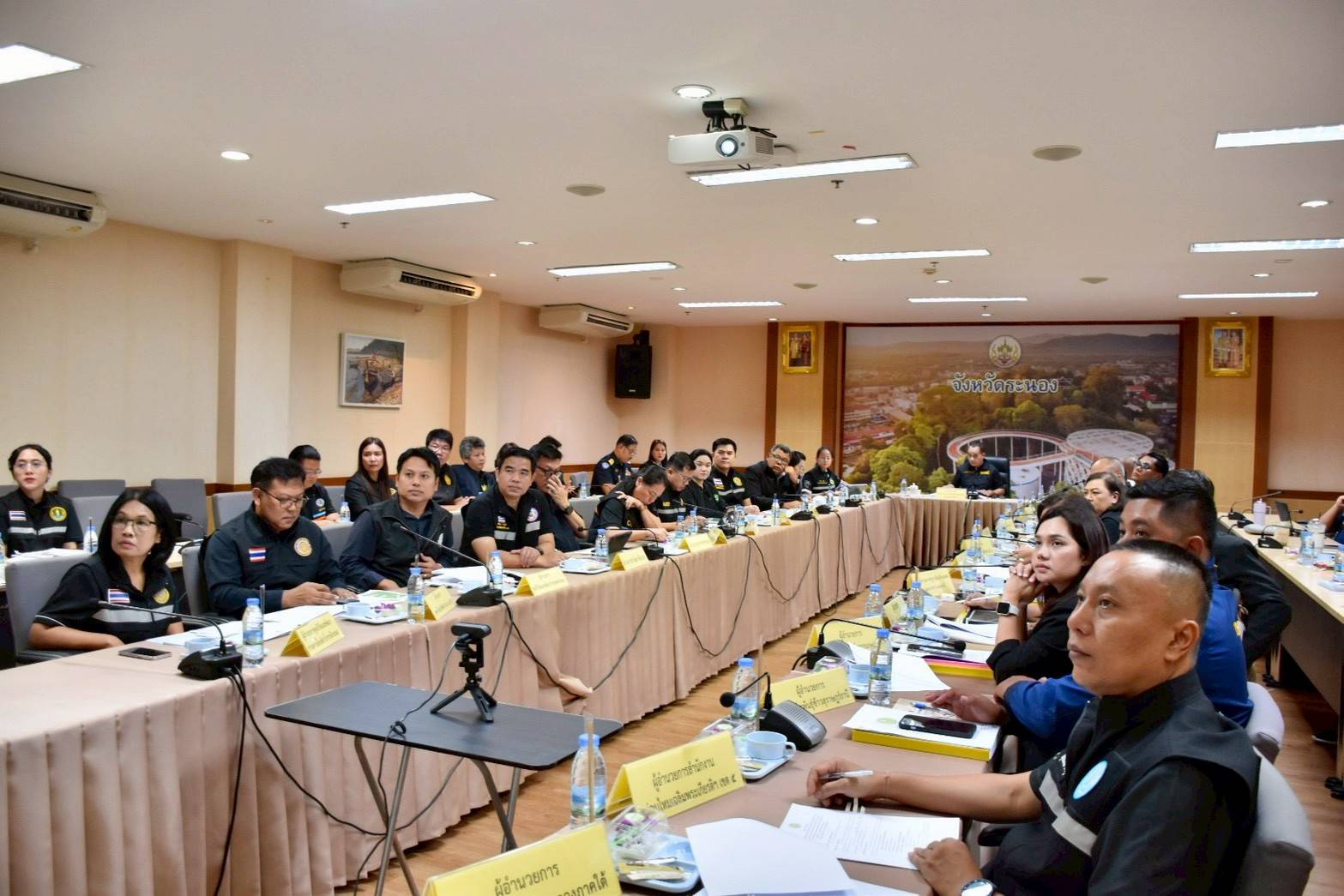 title - ส.ป.ก ระนอง เข้าร่วมประชุมการตรวจติดตามความก้าวหน้าผลการดำเนินงานโครงการตามแผน การตรวจราชการของผู้ตรวจราชการกระทรวงเกษตรและสหกรณ์ ประจำปีงบประมาณ พ.ศ. ๒๕๖๙  รอบที่ ๒ (Monitoring and Evaluation) เขตตรวจราชการที่ ๖ จังหวัดระนอง
