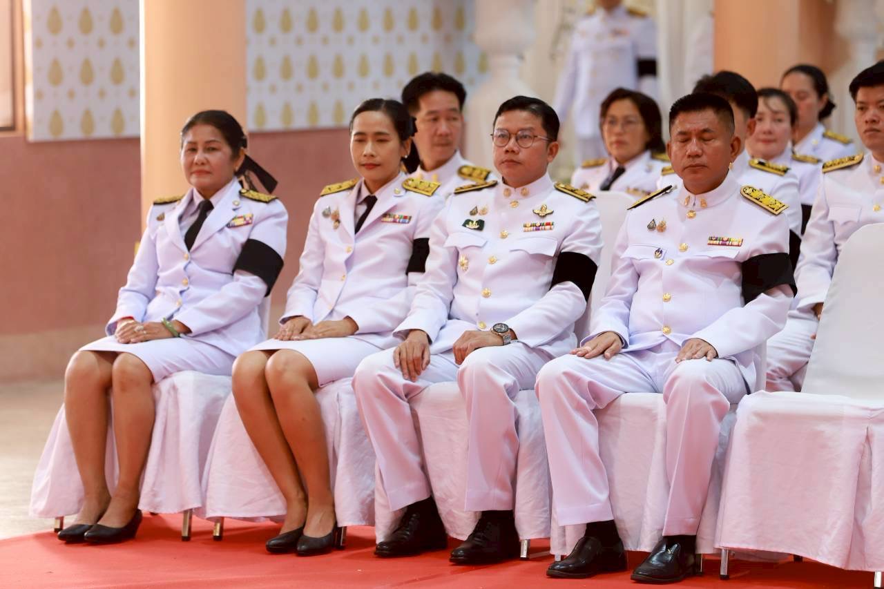title - สำนักงานการปฏิรูปที่ดินจังหวัดระนอง เข้าร่วมพิธีบำเพ็ญกุศลสวดพระอภิธรรม อุทิศถวายพระกุศลแด่ สมเด็จพระเจ้าลูกเธอ เจ้าฟ้าพัชรกิติยาภา นเรนทิราเทพยวดี กรมหลวงราชสาริณีสิริพัชร มหาวัชรราชธิดา
