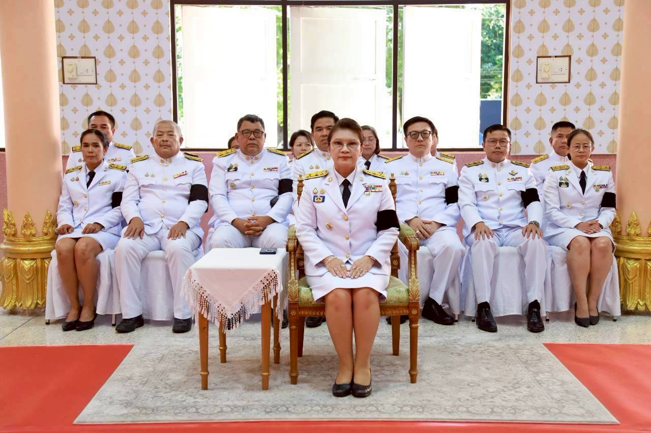 title - สำนักงานการปฏิรูปที่ดินจังหวัดระนอง เข้าร่วมพิธีบำเพ็ญกุศลสวดพระอภิธรรมอุทิศถวายพระกุศลแด่ สมเด็จพระเจ้าลูกเธอ เจ้าฟ้าพัชรกิติยาภา นเรนทิราเทพยวดี กรมหลวงราชสาริณีสิริพัชร มหาวัชรราชธิดา