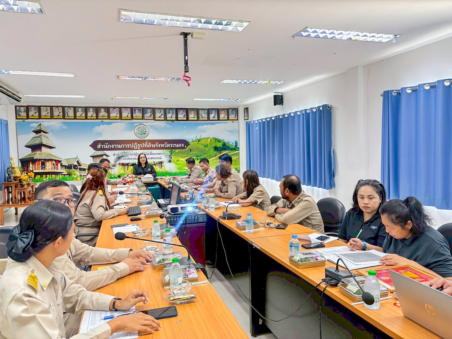 title - ผู้ตรวจราชการ ส.ป.ก. ประชุมติดตามผลการดำเนินงานตามแผนการตรวจราชการ ณ ส.ป.ก.ระนอง รอบที่ 1 ประจำปีงบประมาณ พ.ศ. 2569