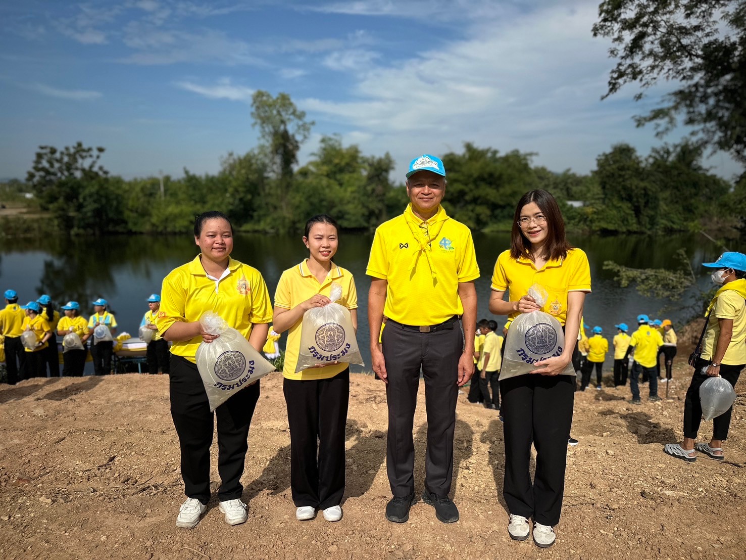 กิจกรรมจิตอาสาพัฒนา เนื่องในวันคล้ายวันพระบรมราชสมภพ พระบาทสมเด็จพระบรมชนกาธิเบศร มหาภูมิพลอดุลยเดชมหาราช บรมนาถบพิตร วันชาติ และวันพ่อแห่งชาติ 5 ธันวาคม 2567