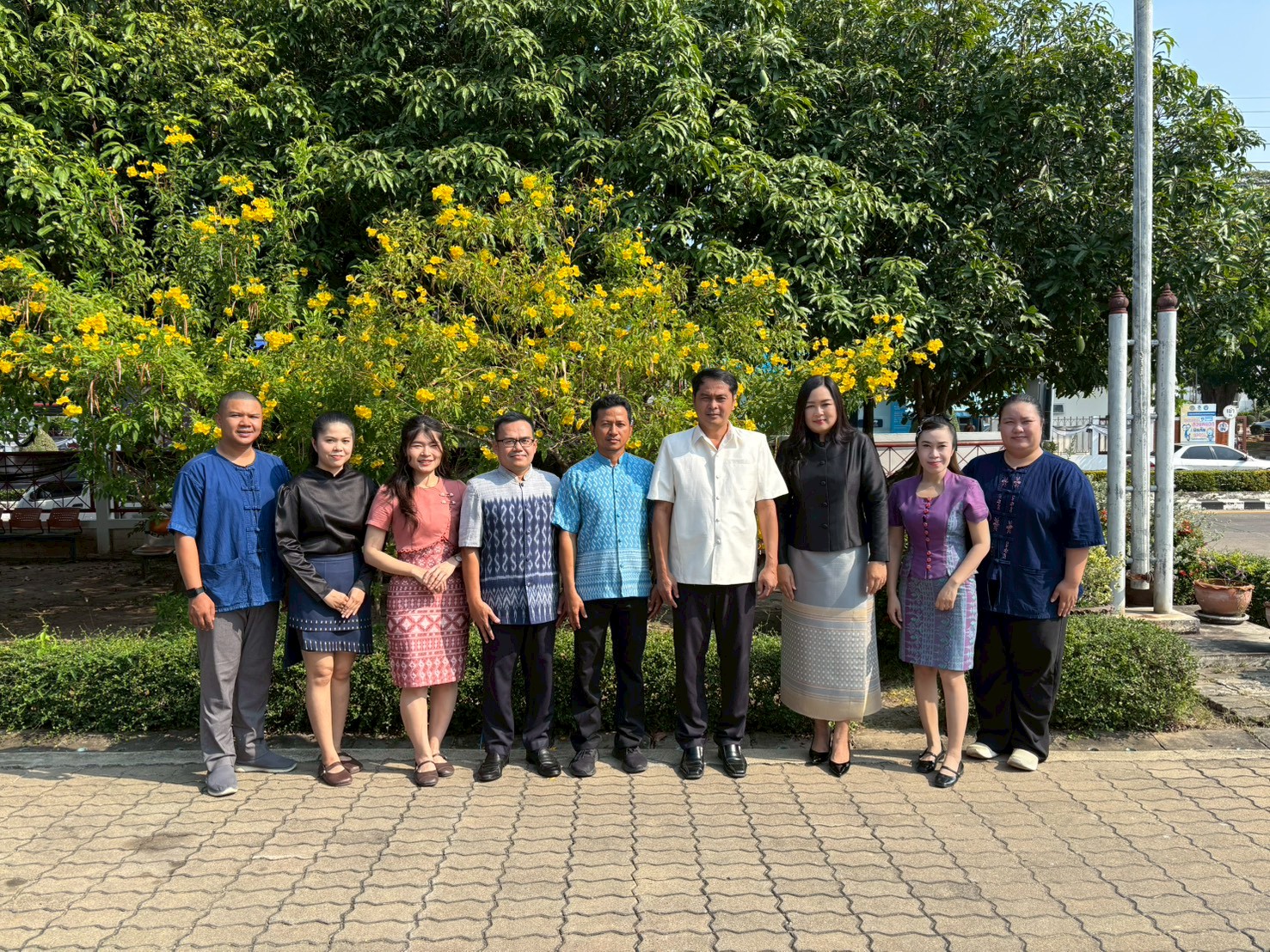 title - ส.ป.ก.ราชบุรี ร่วมรณรงค์การแต่งกายตามอัตลักษณ์ไทยสู่สากล