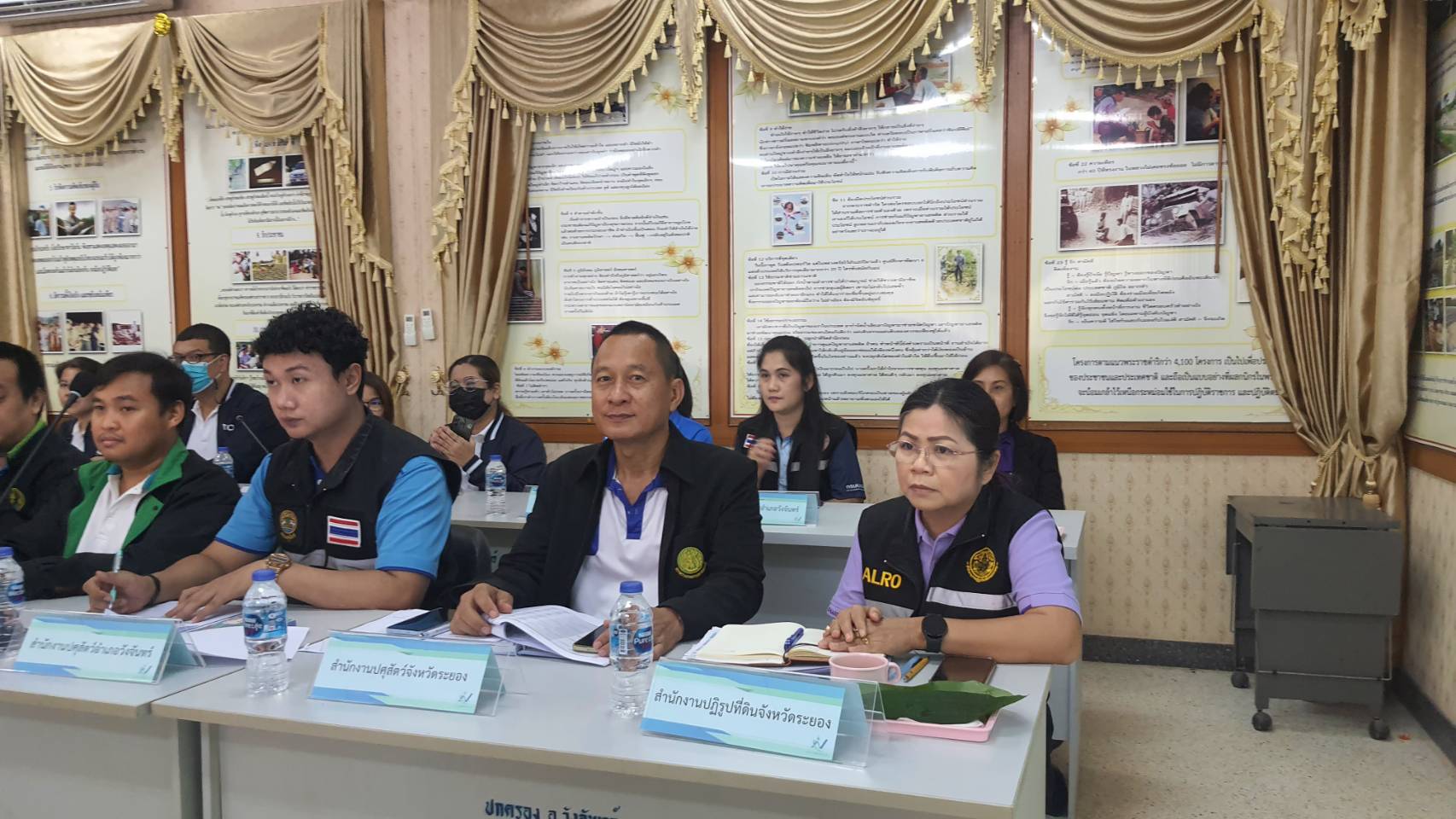 ประชุมเพื่อติดตามผลสัมฤทธิ์ของการดำเนินโครงการสำคัญที่เกี่ยวข้องกับยุทธศาสตร์ชาติและแผนแม่บท