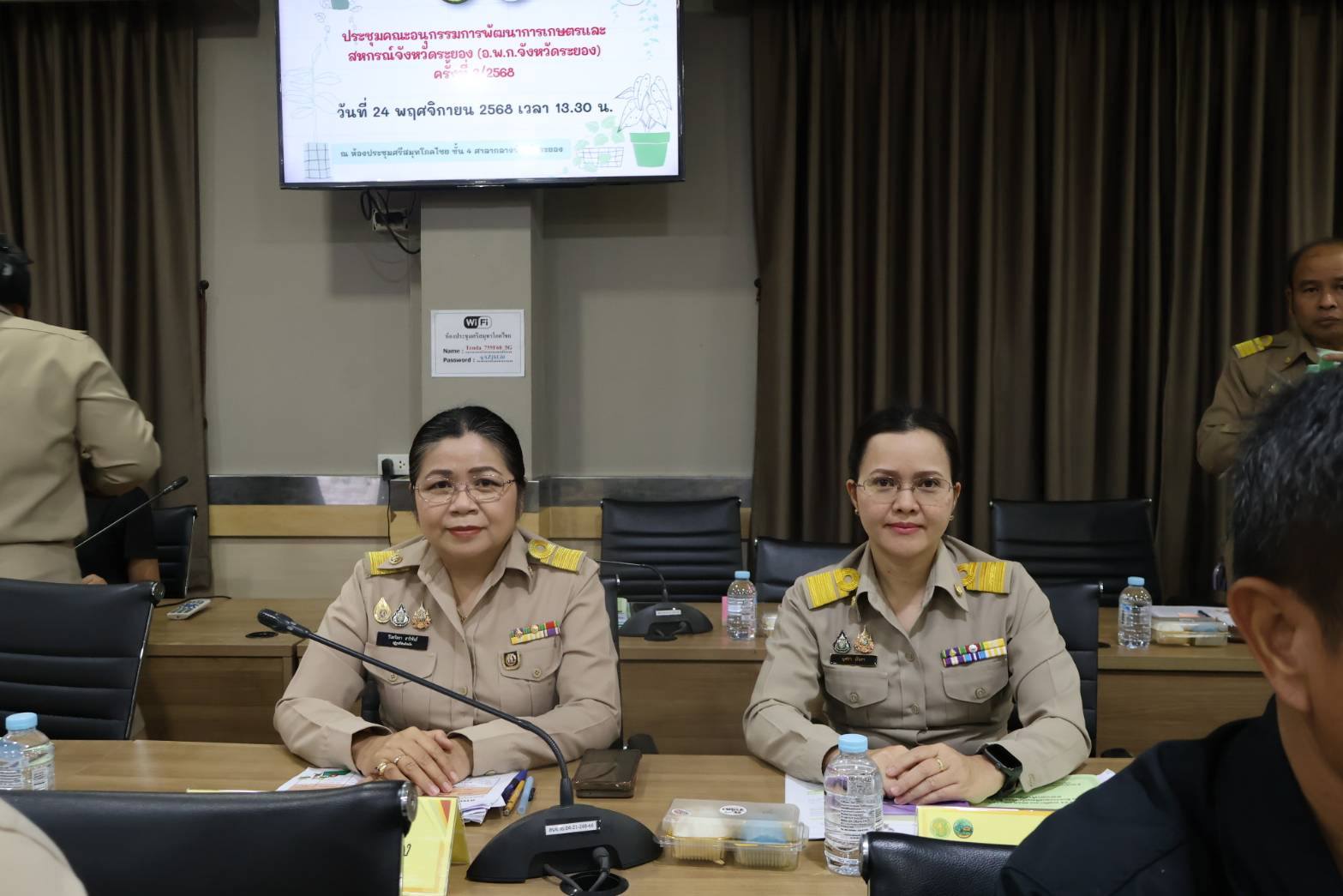 วันจันทร์ที่ 24 พฤศจิกายน 2568 นางวิไลกัลยา สาริพันธ์ ปฏิรูปที่ดินจังหวัดระยอง เข้าร่วมประชุมคณะอนุกรรมการพัฒนาการเกษตรและสหกรณ์จังหวัดระยอง (อ.พ.ก.) ครั้งที่ 2/2568 