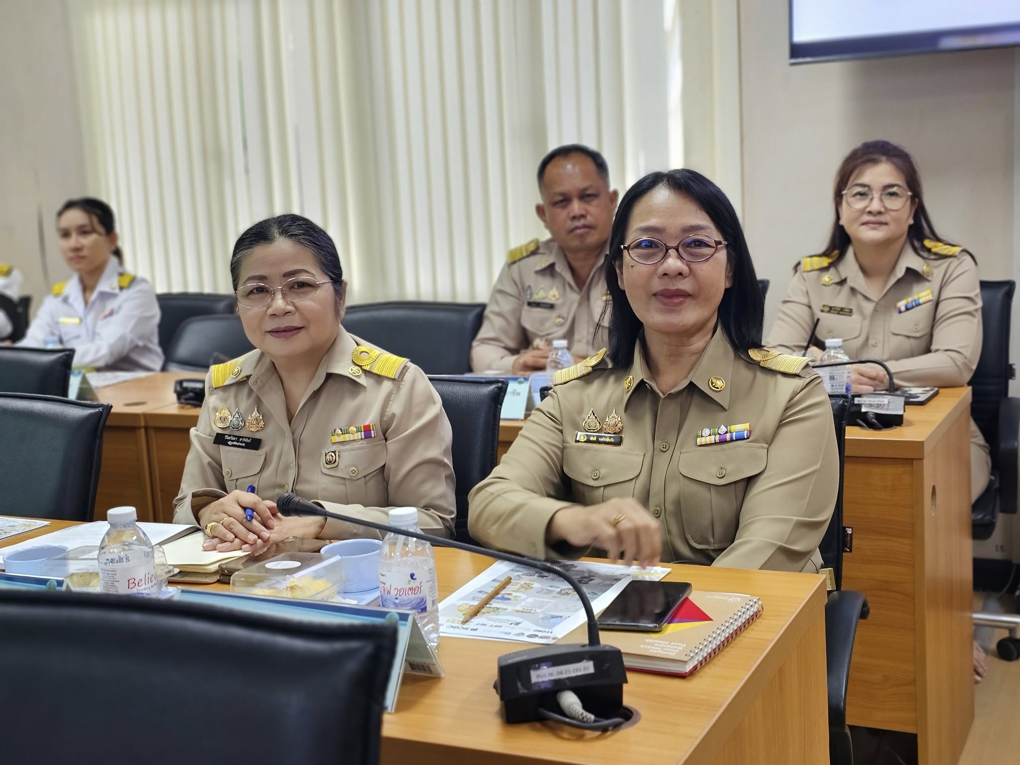 วันจันทร์ที่ 24 พฤศจิกายน 2568 นางวิไลกัลยา สาริพันธ์ ปฏิรูปที่ดินจังหวัดระยอง เข้าร่วมประชุมกรมการจังหวัด หัวหน้าส่วนราชการ นายอำเภอ และหัวหน้าหน่วยงานประจำจังหวัด ครั้งที่ 11/2568 ประจำเดือนพฤศจิกายน 2568