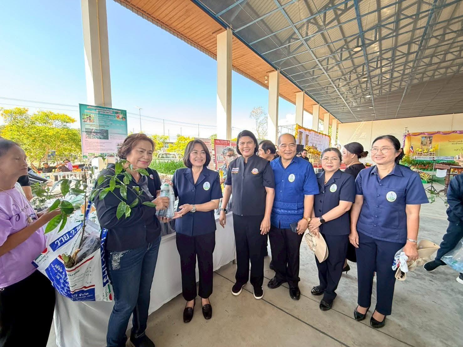 วันที่ 24 ธันวาคม 2568 นางวิไลกัลยา สาริพันธ์ ปฏิรูปที่ดินจังหวัดระยอง เข้าร่วมจัดงานงานวันดินโลก (World Soil Day) ภายใต้หัวข้อ 