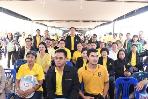 รัฐมนตรีว่าการกระทรวงเกษตรและสหกรณ์พร้อมคณะ ลงพื้นที่ตรวจเยี่ยมโครงการ       จัดที่ดินทำกินในชุมชน ณ พื้นที่คณะกรรมการนโยบายที่ดินแห่งชาติ จังหวัดสุราษฎร์ธานี