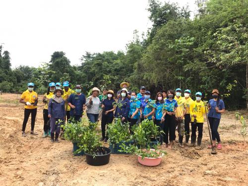 สำนักงานการปฏิรูปที่ดินจังหวัดระยอง จัดกิจกรรมเนื่องในวันรักต้นไม้ประจำปีของชาติ ประจำปี 2563