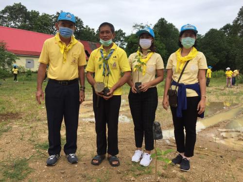 สำนักงานการปฏิรูปที่ดินจังหวัดระยอง ร่วมกิจกรรมจิตอาสาพัฒนา เพื่อสำนึกในพระมหากรุณาธิคุณ และร่วมกันปลูกป่าเฉลิมพระเกียรติ 