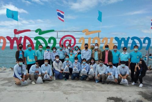 สำนักงานการปฏิรูปที่ดินจังหวัดระยอง ร่วมพิธีปล่อยพันธุ์สัตว์น้ำ เนื่องในวันเฉลิมพระชนมพรรษา สมเด็จพระนางเจ้าสิริกิติ์ พระบรมราชินีนาถ พระบรมราชชนนีพันปีหลวง