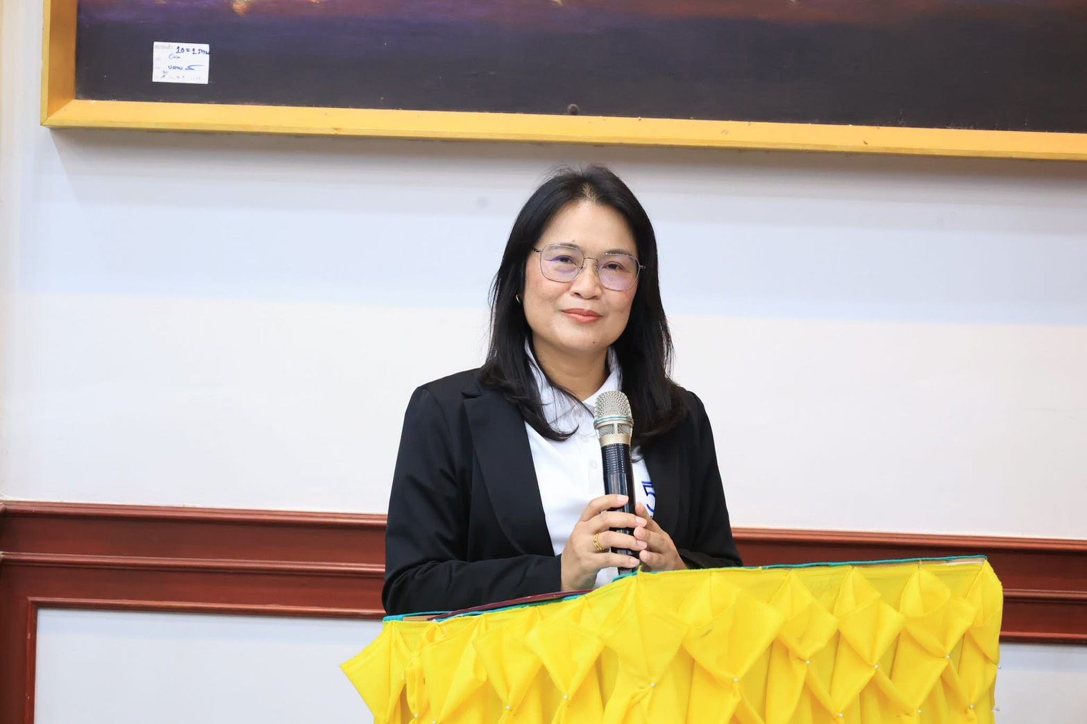 title - สวผ.ร่วมพิธีเปิดโครงการฝึกอบรมเชิงปฏิบัติการ หลักสูตร  “รู้ปลูก รู้รักษา รู้คุณค่าของหญ้าแฝก”