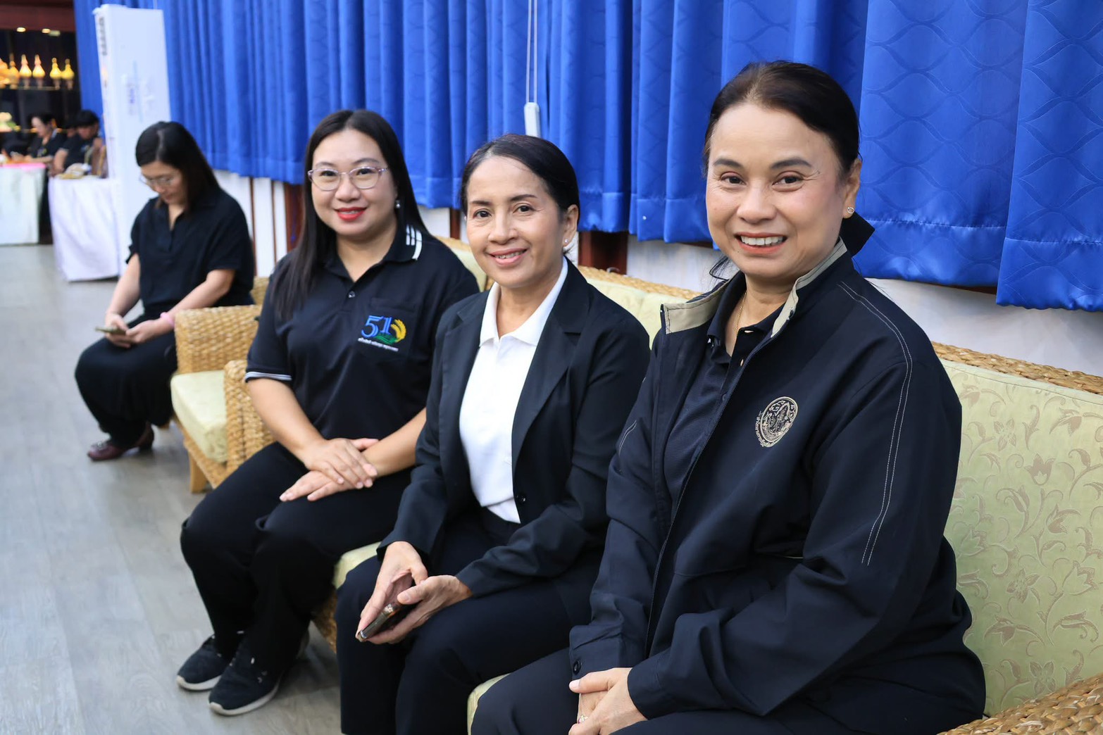 title - สวผ.ร่วมพิธีเปิดโครงการฝึกอบรมเชิงปฏิบัติการ หลักสูตร  “รู้ปลูก รู้รักษา รู้คุณค่าของหญ้าแฝก”