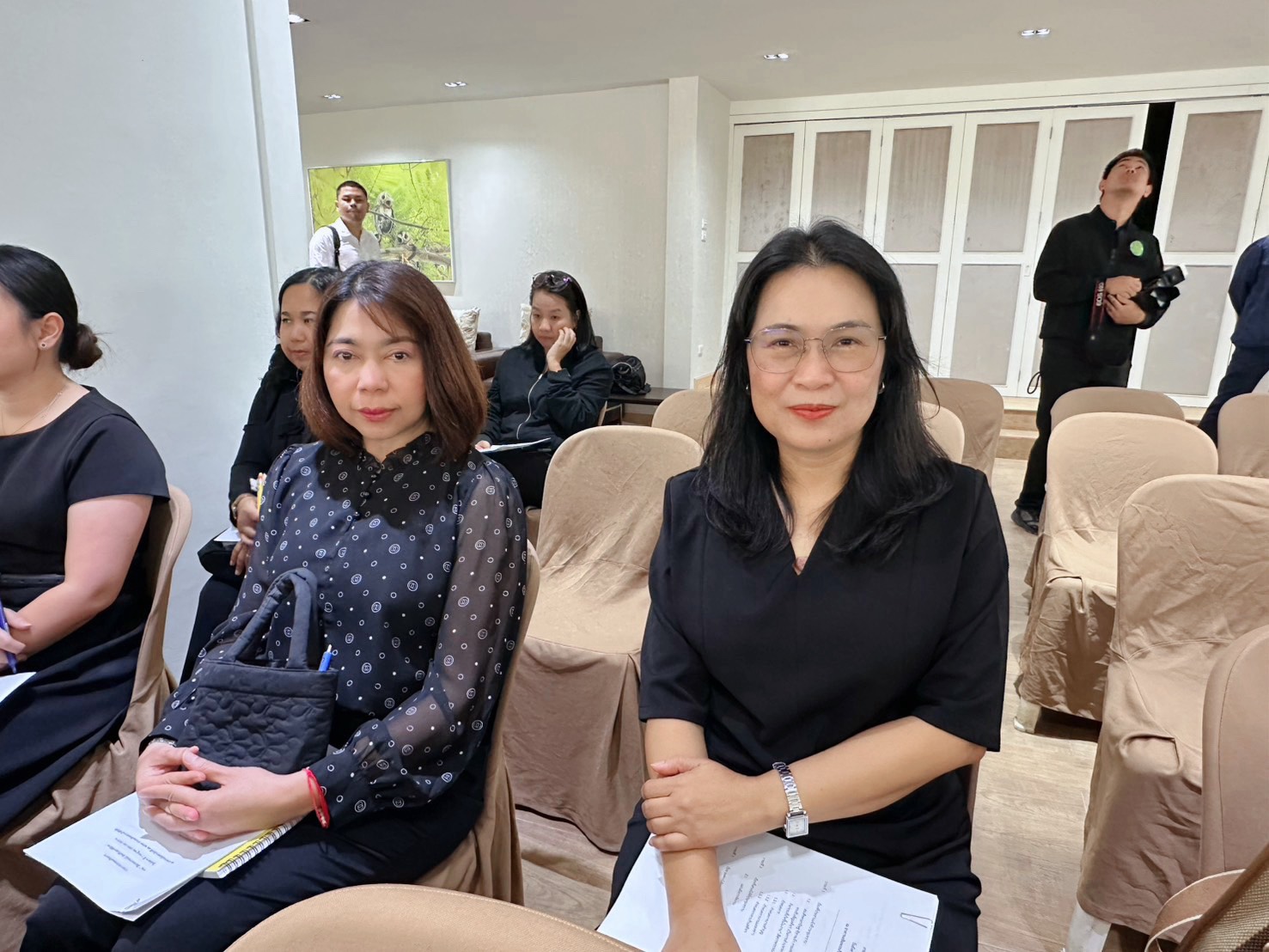 title - ผอ.กปร. และเจ้าหน้าที่ กปร. เข้าร่วม การประชุมเตรียมการจัดงาน “สีสรรพรรณไม้ เทิดไท้บรมราชินีนาถ” 