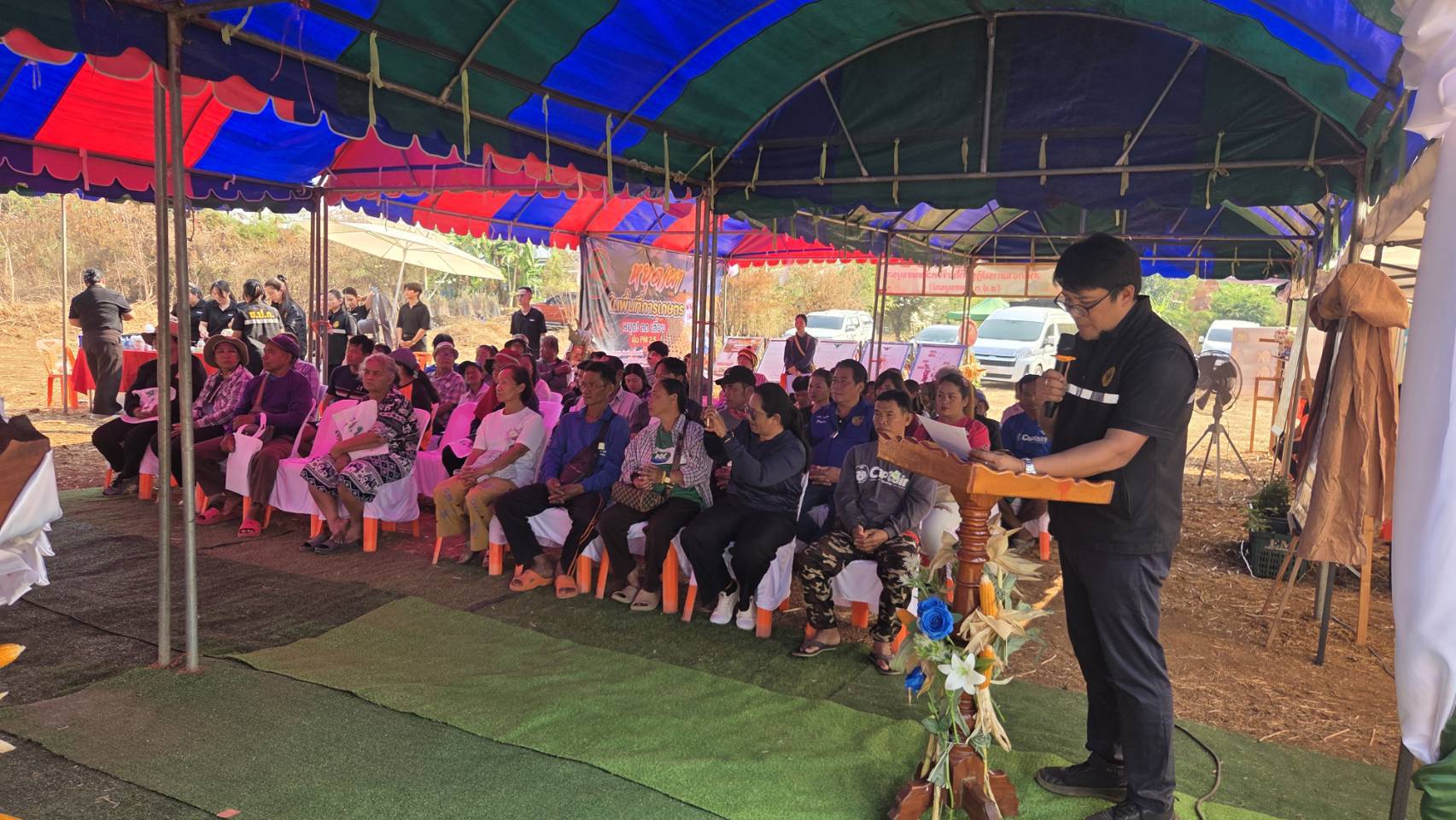 title - กปร. ลงพื้นที่ โครงการจัดที่ดินแปลงว่างให้เกษตรกรผู้ไร้ที่ดินทำกินในเขตปฏิรูปที่ดินจังหวัดเพชรบูรณ์  ตำบลบัววัฒนา อำเภอหนองไผ่ จังหวัดเพชรบูรณ์ และตรวจเยี่ยม กลุ่มหัตถกรรมแฝกและกก หมู่ที่ 3 บ้านโคกปรง ตำบลโคกปรง อำเภอวิเชียรบุรี จังหวัดเพชรบูรณ์&nbsp;