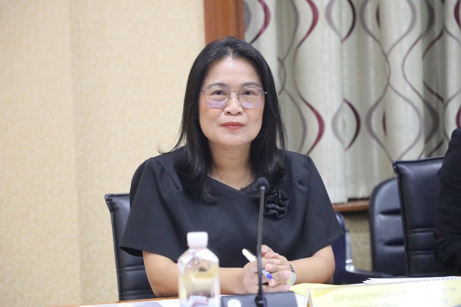 title - ส.ป.ก. จัดประชุมคณะกรรมการดำเนินงานโครงการอนุรักษ์พันธุกรรมพืชอันเนื่องมาจากพระราชดำริ สมเด็จพระเทพรัตนราชสุดาฯ สยามบรมราชกุมารี สำนักงานการปฏิรูปที่ดินเพื่อเกษตรกรรม (อพ.สธ. - ส.ป.ก.) ครั้งที่ 1/2569