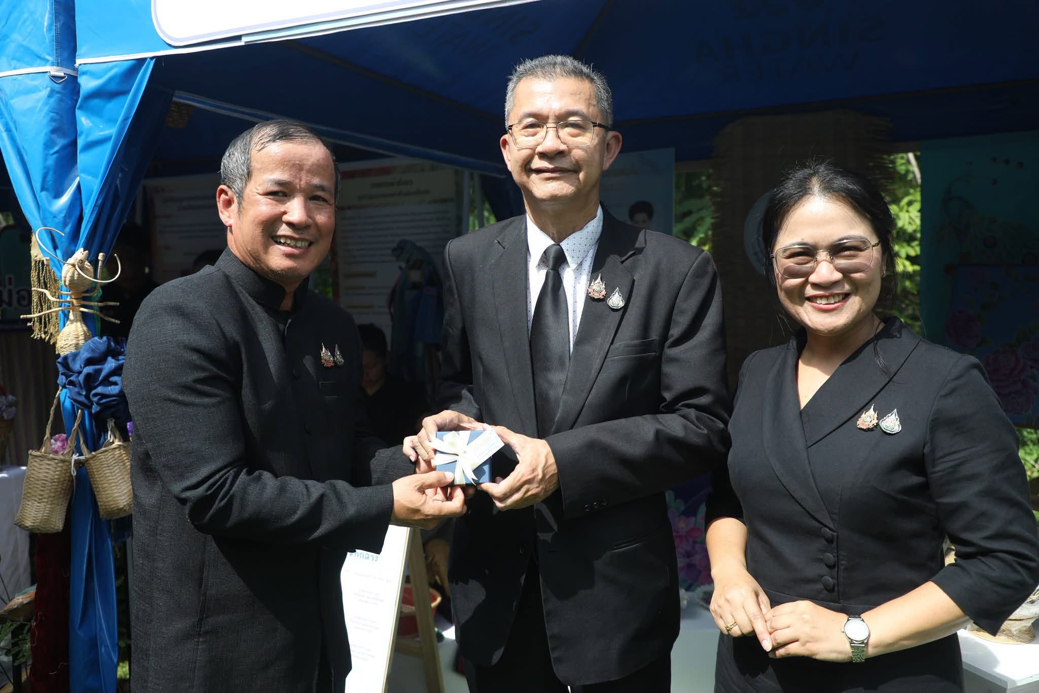 title - กองประสานงานโครงการพระราชดำริและโครงการพิเศษ ร่วมงานแถลงข่าว “สีสรรพรรณไม้ เทิดไท้บรมราชินีนาถ” ประจำปี 2569