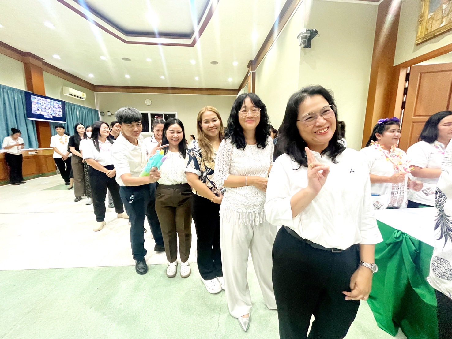 title - กปร. ร่วมพิธีสรงน้ำพระพุทธรูป และขอพรผู้บริหาร ส.ป.ก. เนื่องในประเพณีสงกรานต์ ประจำปี 2569