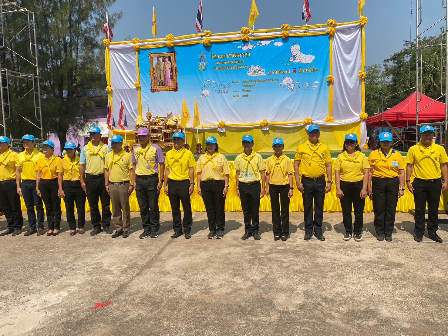 ส.ป.ก.สระแก้ว เข้าร่วมกิจกรรมจิตอาสาพัฒนาปรับปรุงภูมิทัศน์และทำความสะอาด ณ โรงเรียนร่มเกล้า หมู่ที่ 8 ตำบลหนองตะเคียนบอน อำเภอวัฒนานคร จังหวัดสระแก้ว (ข่าวแชร์)