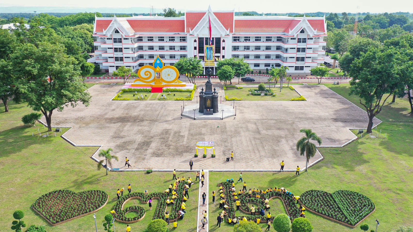 ส.ป.ก.สระแก้ว ร่วมกับจังหวัดสระแก้วรวมใจปลูกดาวเรืองเฉลิมพระเกียรติเนื่องในโอกาสพระราชพิธีมหามงคลเฉลิมพระชนมพรรษา 6 รอบ 72 พรรษา 28 กรกฎาคม 2567