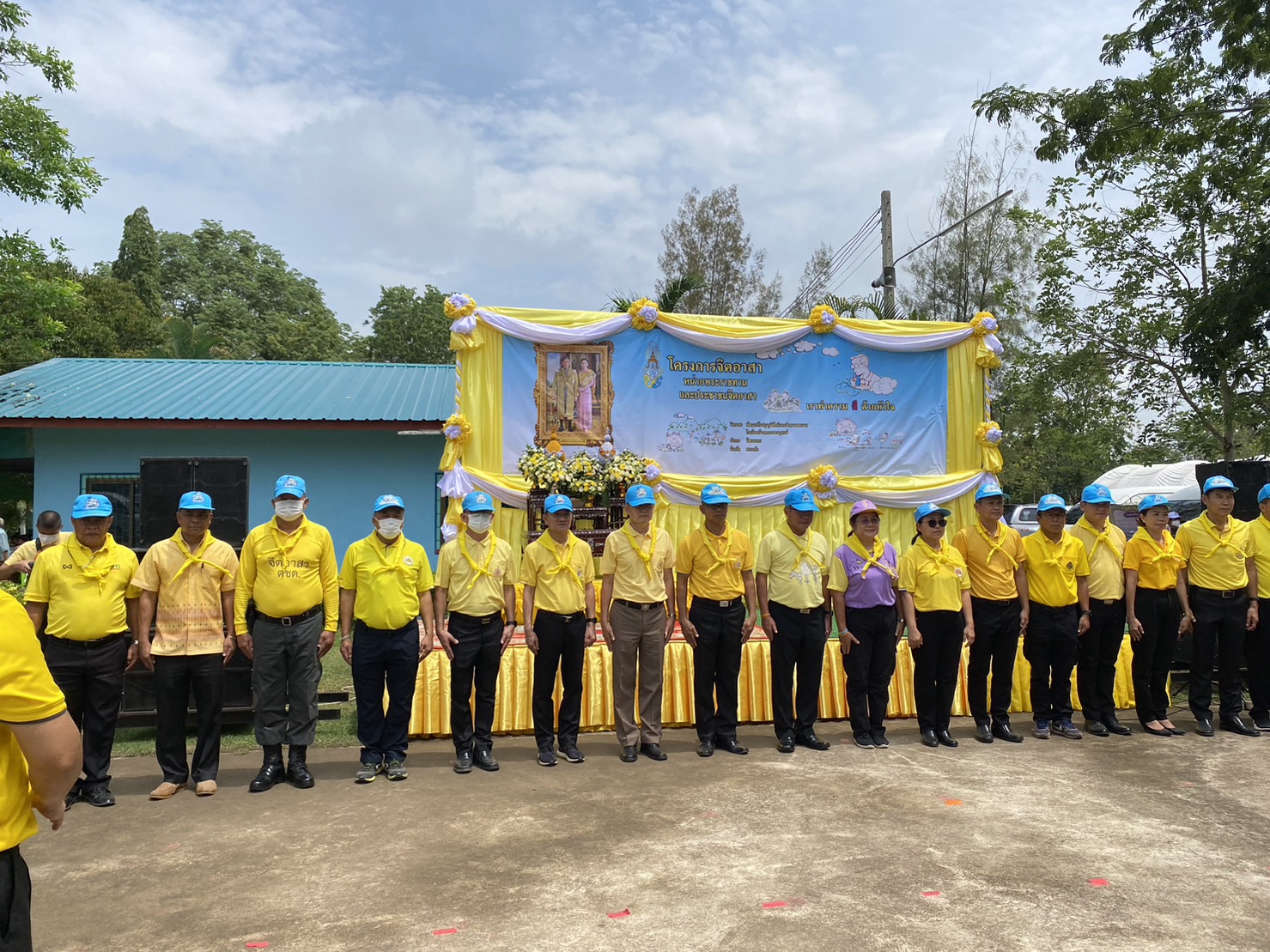 ส.ป.ก.สระแก้ว ได้ร่วมกิจกรรมจิตอาสาพัฒนาปรับปรุงภูมิทัศน์และทำความสะอาด ณ โรงเรียนคลองยางนุสรณ์ ตำบลวัฒนานคร อำเภอวัฒนานคร จังหวัดสระแก้ว