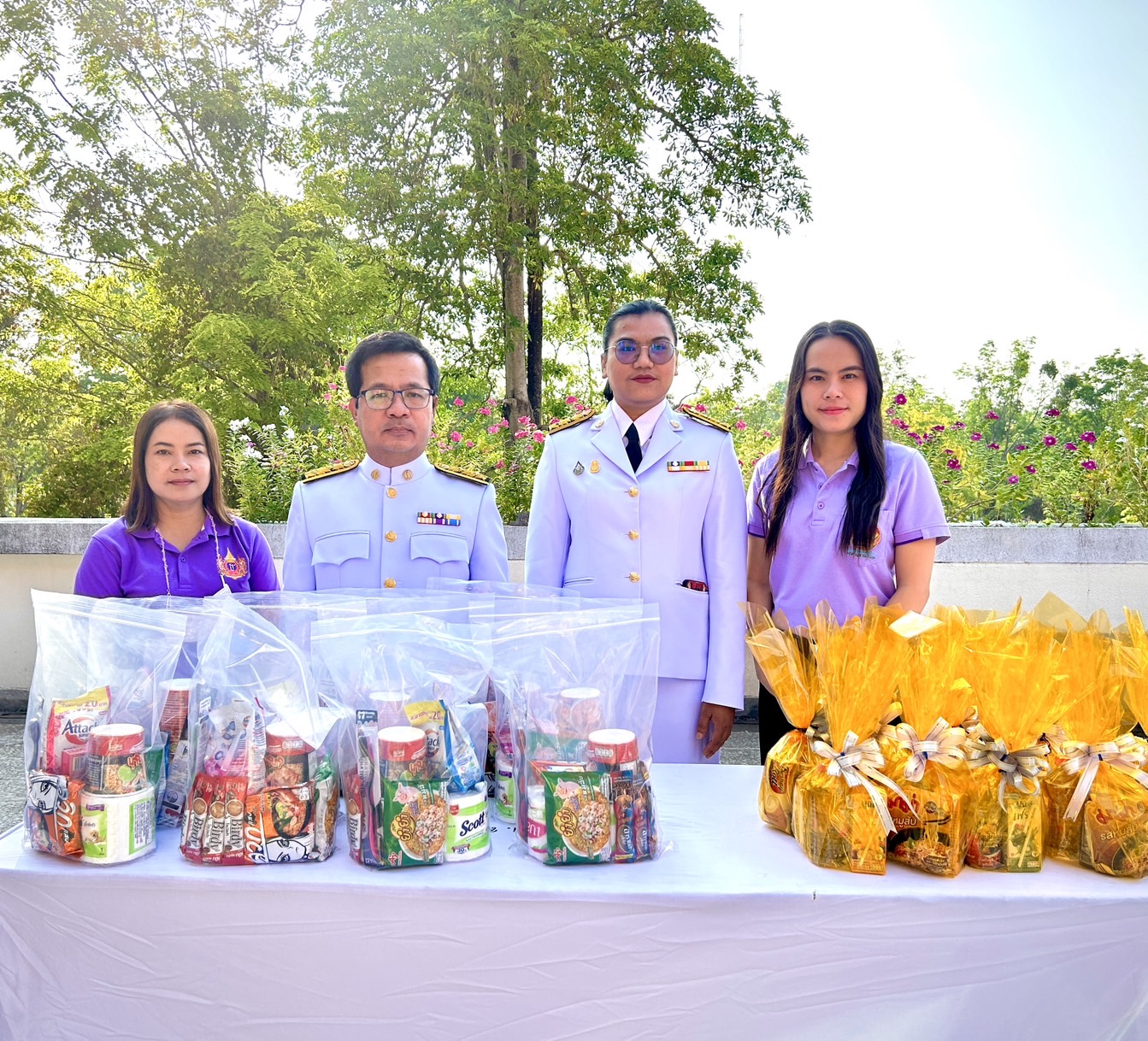 ส.ป.ก.สระแก้ว  เข้าร่วมพิธีเจริญพระพุทธมนต์และทำบุญตักบาตรเฉลิมพระเกียรติสมเด็จพระกนิษฐาธิราชเจ้า กรมสมเด็จพระเทพรัตนราชสุดาฯ สยามบรมราชกุมารี เนื่องในโอกาสวันคล้ายวันพระราชสมภพ 2 เมษายน
