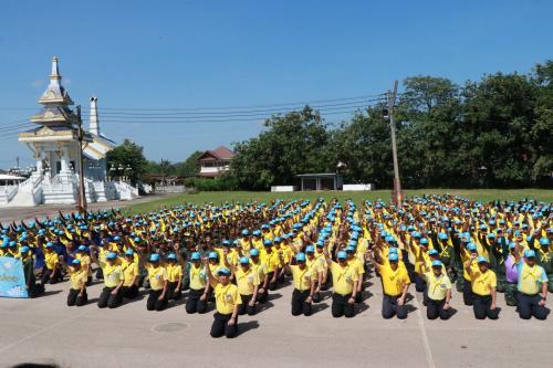 ส.ป.ก.สระแก้ว ร่วมพัฒนาภูมิทัศน์ทำความสะอาด ศาสนสถาน เพื่อถวายเป็นพระราชกุศลและน้อมรำลึกเนื่องในโอกาสวันคล้ายวันพระราชสมภพของพระบาทสมเด็จพระจอมเกล้าเจ้าอยู่หัว