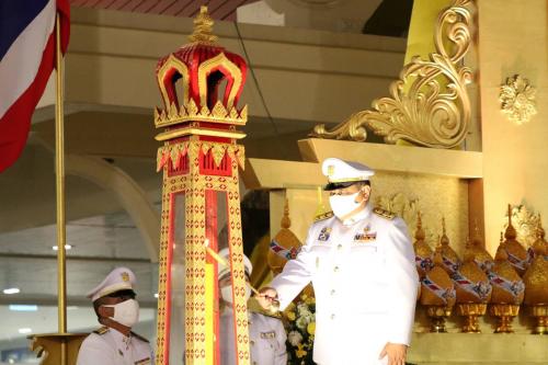 พิธีวางพานพุ่มถวายราชสักการะ พิธีถวายราชสดุดี  เนื่องในวันคล้ายวันเฉลิมพระชนมพรรษา พระบาทสมเด็จพระเจ้าอยู่หัว และจุดเทียนชัยถวายพระพร
