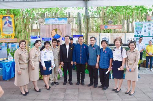 สำนักงานการปฏิรูปที่ดินจังหวัดสระบุรี โดยนางสาวลักษณา มั่นเศรษฐวิทย์ ปฏิรูปที่ดินจังหวัดสระบุรี  และกลุ่มประสานงานโครงการพระราชดำริ โดยนายวินัย เมฆดำ ผู้อำนวยการกองประสานงานโครงการพระราชดำริและโครงการพิเศษ พร้อมเจ้าหน้าที่ ร่วมจัดนิทรรศการ งาน”สู่ฝันของพ่