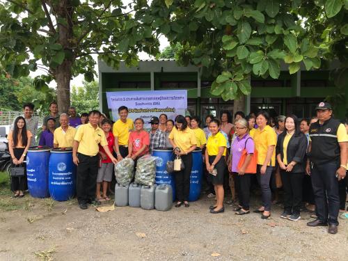 ร่วมมอบปัจจัยการผลิตในโครงการ 5 ประสาน ฯ ร่วมกับสำนักงานพัฒนาที่ดินสระบุรีและศูนย์วิจัยหม่อนไหมสระบุรี