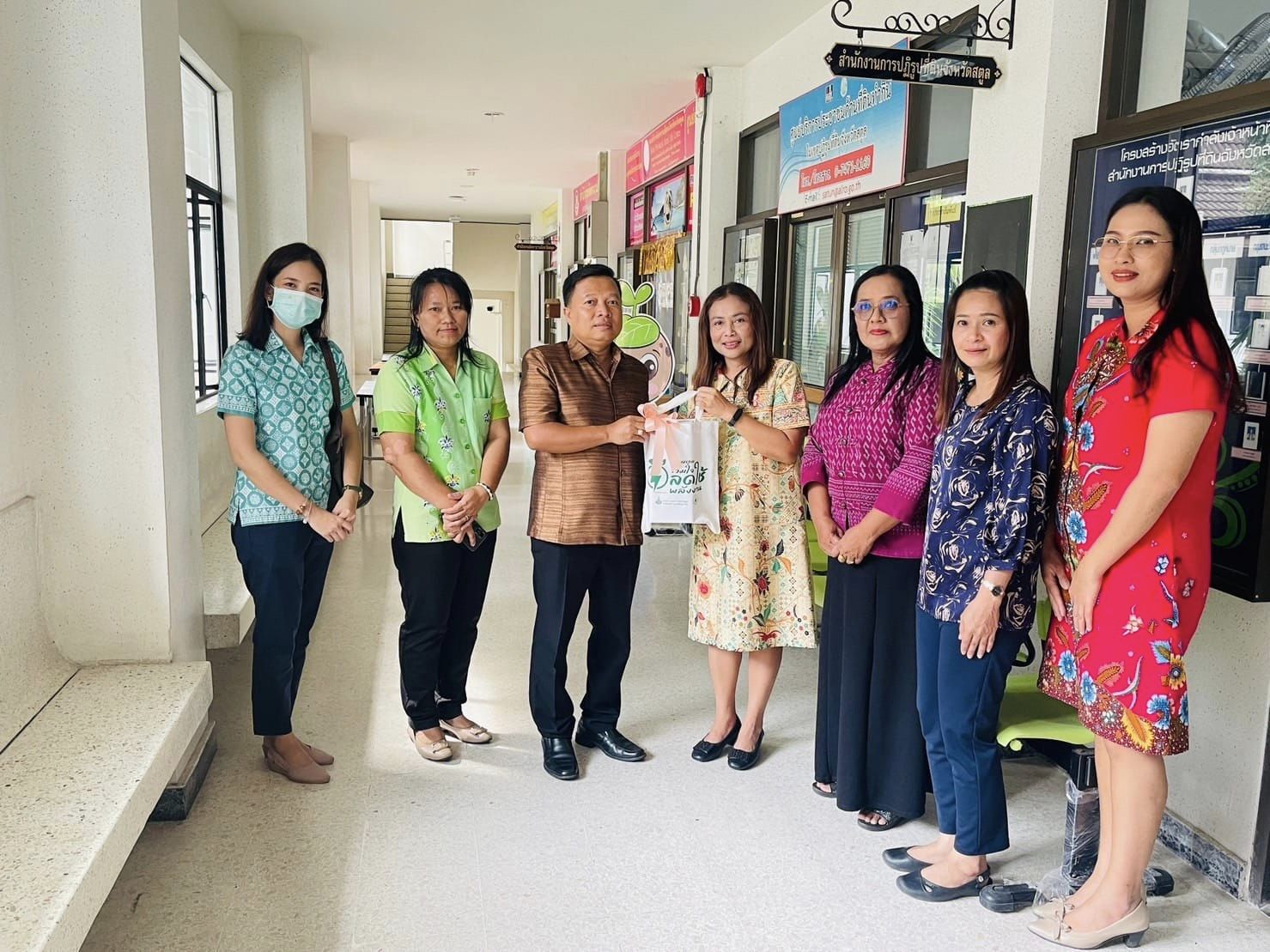 ส.ป.ก.สตูล เข้าร่วมโครงการสตูลร่วมใจลดใช้พลังงานและมีผลการดำเนินงานสามารถลดพลังงานได้อย่างต่อเนื่อง ตามมาตรการประหยัดไฟฟ้า และ ประหยัดค่ามันเชื้อเพลิง 