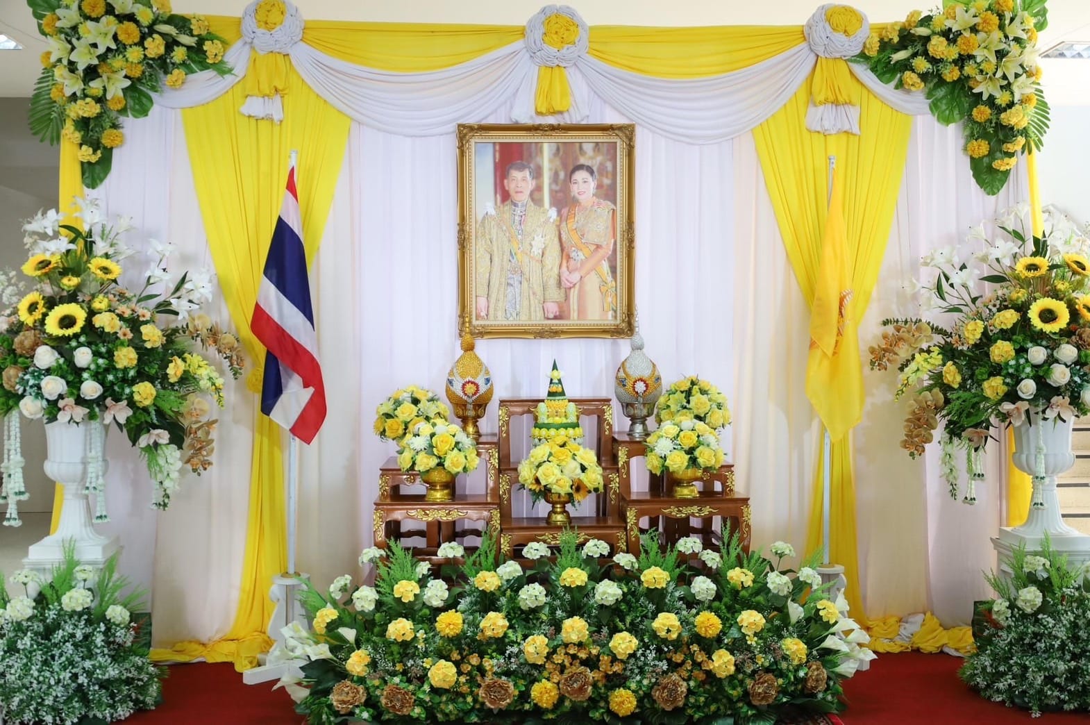ปฏิรูปที่ดินจังหวัดสตูล ร่วมพิธีมอบปฏิทินหลวง พุทธศักราช 2567 พระราชทานสำหรับความสุขปีใหม่