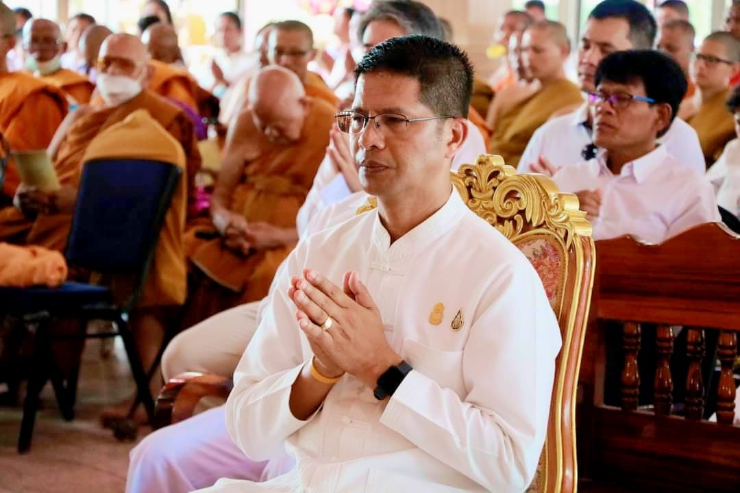 ปฏิรูปที่ดินจังหวัดสตูล ร่วมพิธีเจริญพระพุทธมนต์เฉลิมพระเกียรติถวายพระพรชัยมงคลแด่พระบาทสมเด็จพระเจ้าอยู่หัว เนื่องในโอกาสมหามงคลเฉลิมพระชนมพรรษา 6 รอบ 72 พรรษา