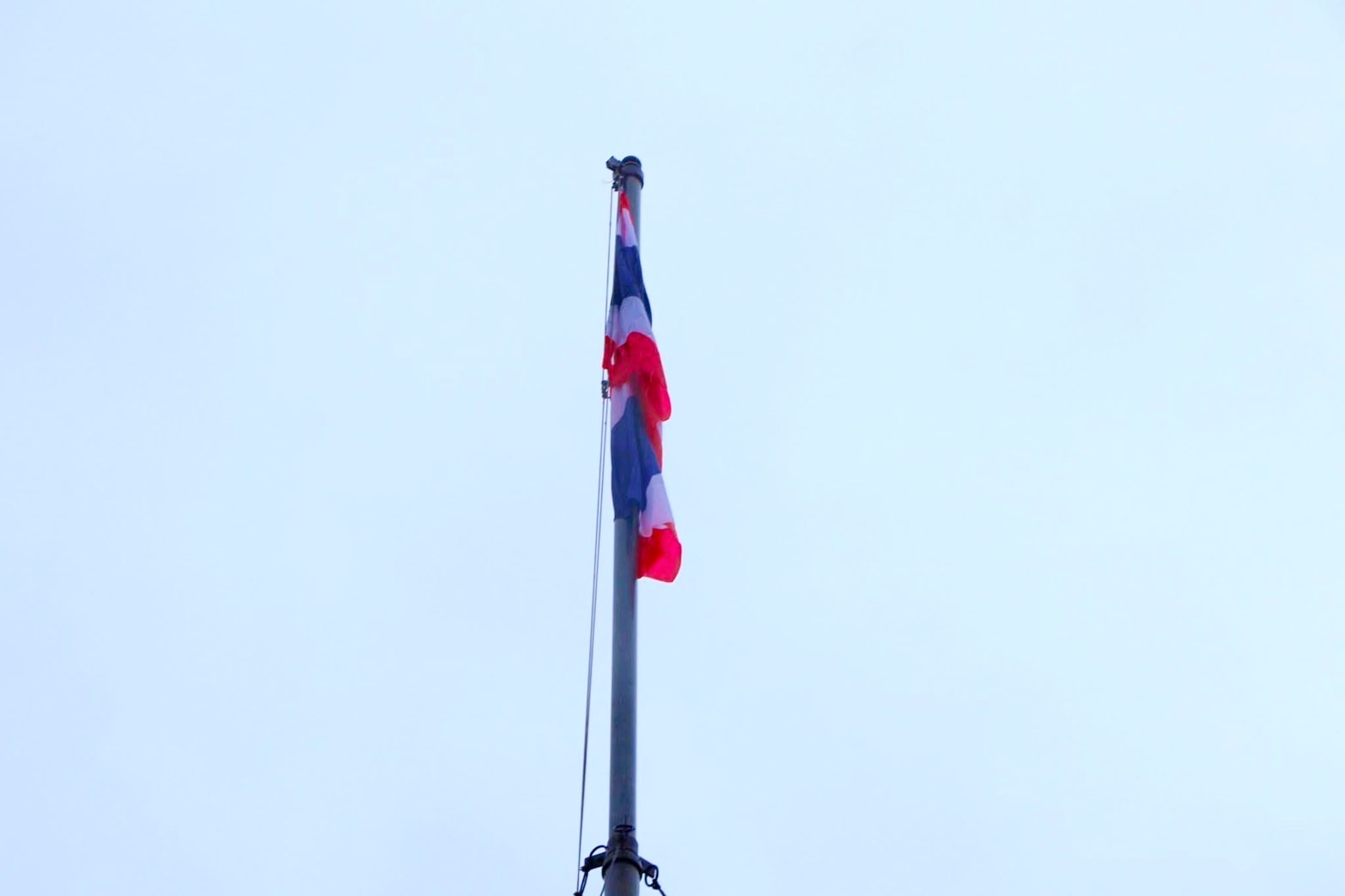 ปฏิรูปที่ดินจังหวัดสตูล ร่วมกิจกรรมวันพระราชทานธงชาติไทย ประจำปี 2568