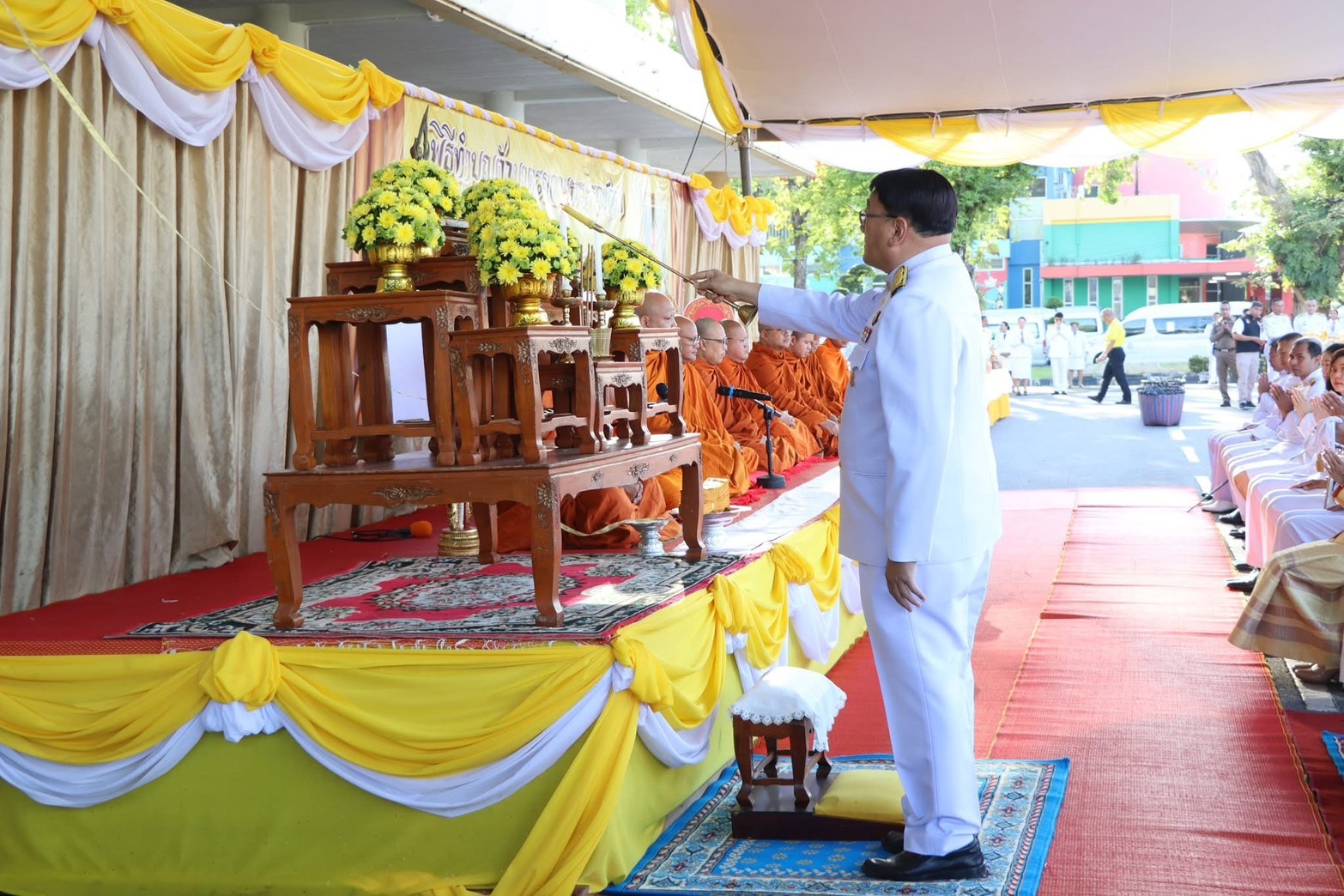 title - ปฏิรูปที่ดินจังหวัดสตูล พร้อมด้วยบุคคลากร ร่วมพิธีสวดพระพุทธมนต์และทำบุญตักบาตร ถวายพระราชกุศล เนื่องในโอกาส “วันนวมินทรมหาราช”