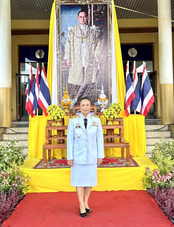 title - ปฏิรูปที่ดินจังหวัดสตูล พร้อมด้วยบุคคลากร ร่วมพิธีสวดพระพุทธมนต์และทำบุญตักบาตร ถวายพระราชกุศล เนื่องในโอกาส “วันนวมินทรมหาราช”