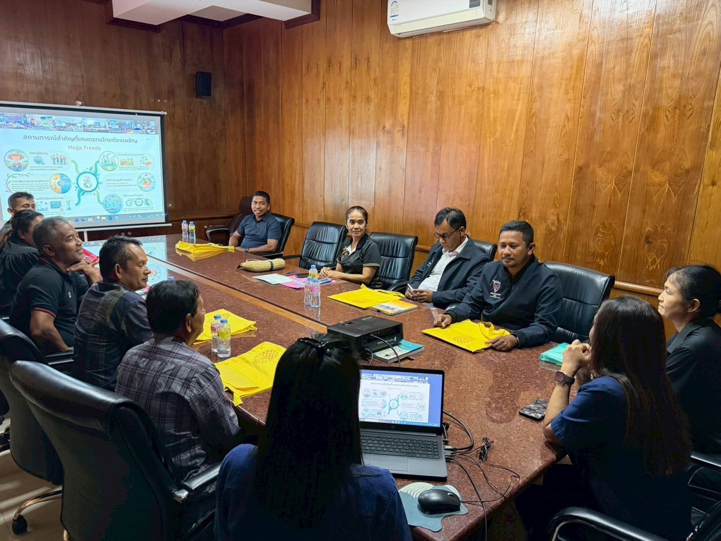 title - สำนักงานการปฏิรูปที่ดินจังหวัดสตูล จัดอบรมออนไลน์โครงการพัฒนาผู้แทนเกษตรกร จาก สำนักงานการปฏิรูปที่ดินเพื่อเกษตรกรรม แก่อาสาปฏิรูปที่ดินเพื่อเกษตรกรรม (อสปก.)